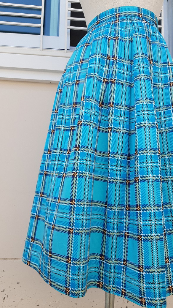 กระโปรงยาววินเทจสีฟ้า