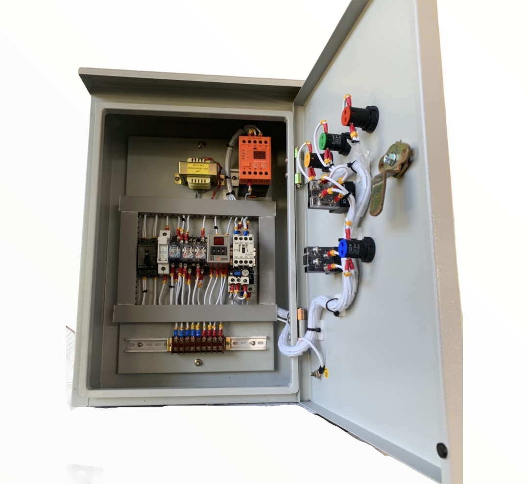 ตู้ควบคุมปั๊มน้ำ1 HP 1เฟส 220 v ใช้ Flow switch ใบพาย 24vac มีเฟส