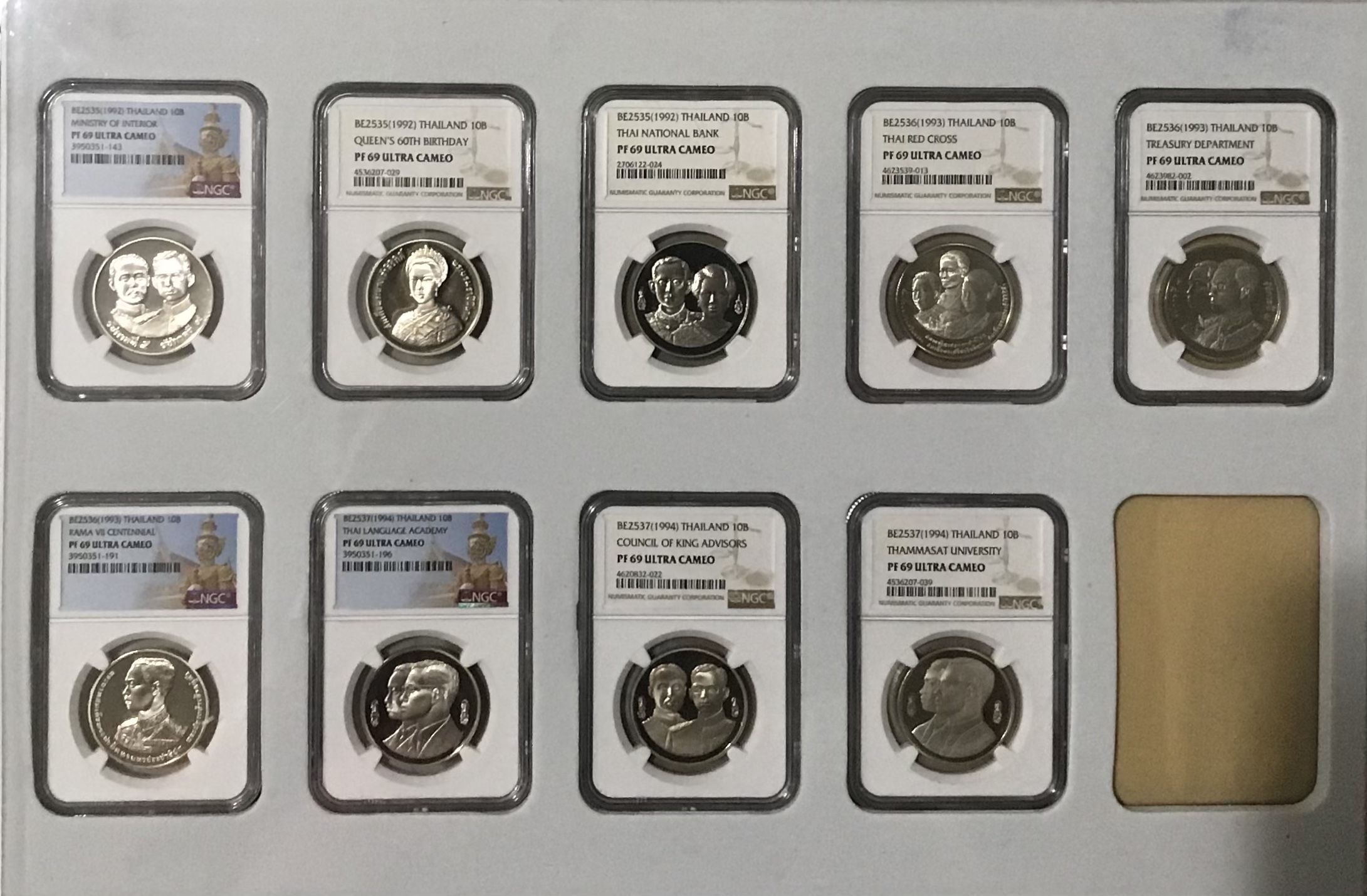 ชุดเหรียญกษาปณ์ที่ระลึก คิวโปรนิกเกิลขัดเงา 10 บาท (เกรด)