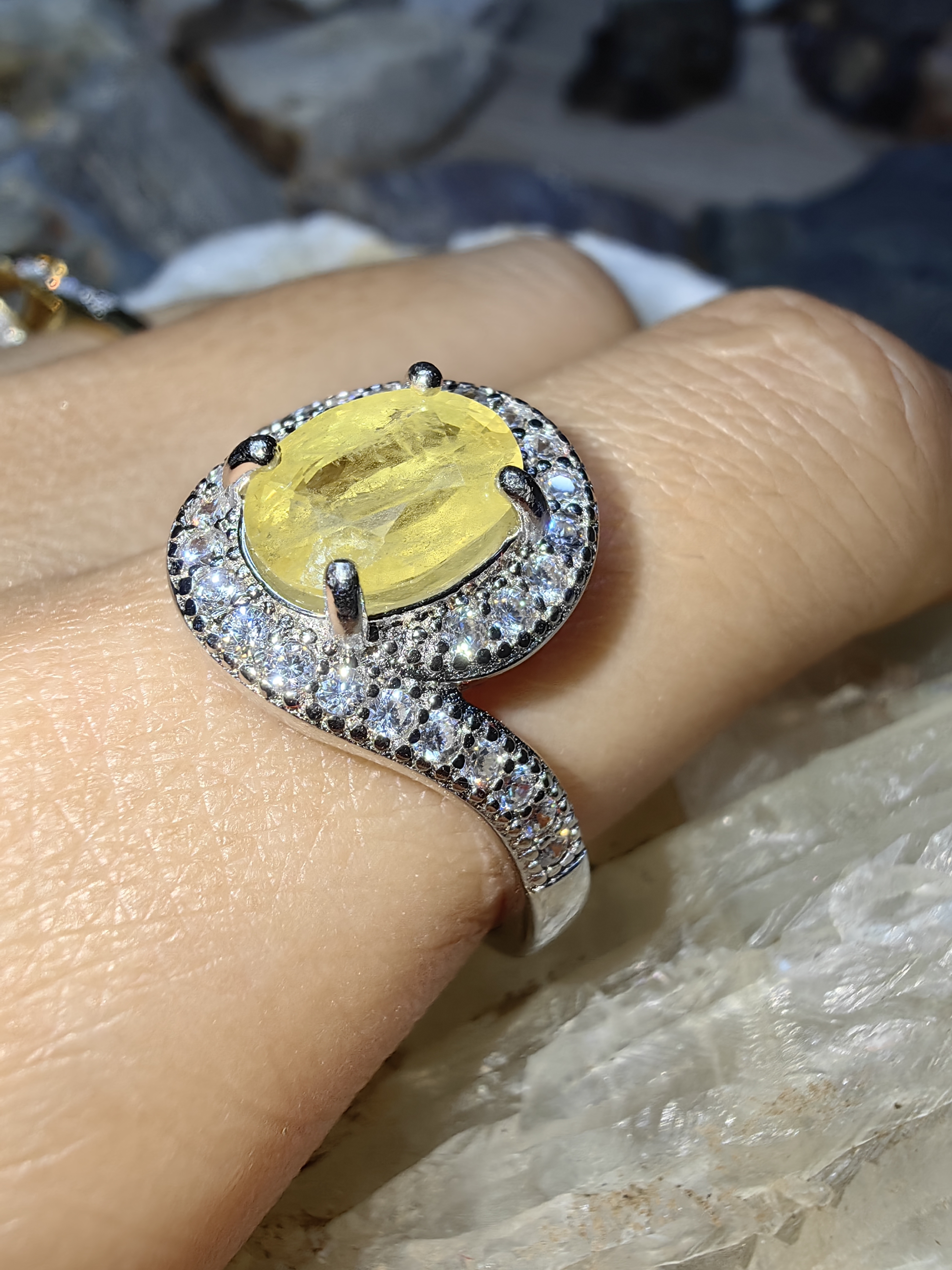 Yellow Sapphire Cubic Zirconia 92.5% Silver Ring แหวนบุษราคัม เงิน 92.5%