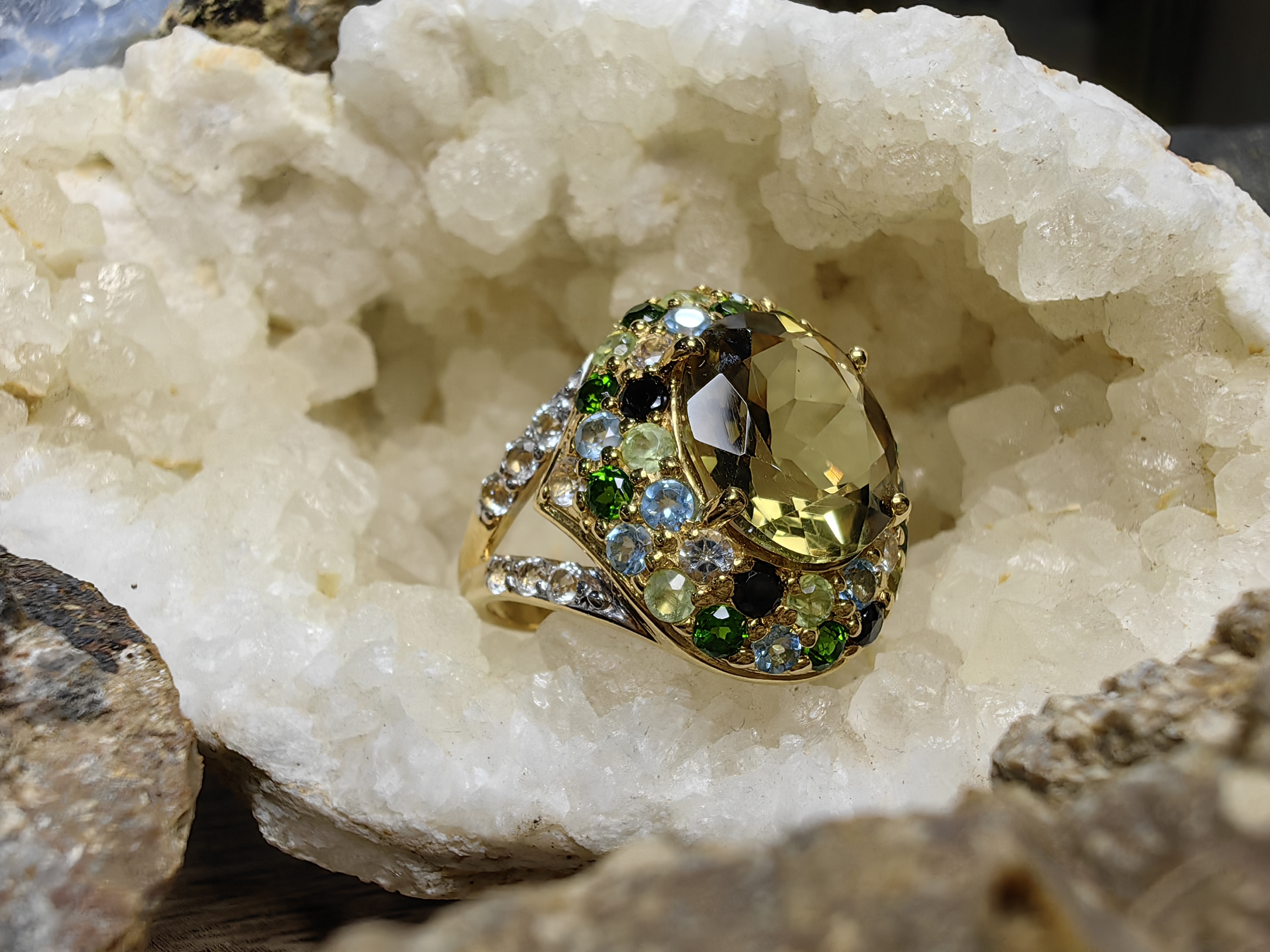 SMOKY QUARTZ TSAVORITE SKY BLUE TOPAZ ONYX LEMON QUARTZ WHITE TOPAZ RING