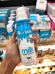 [250 มล] โลชั่นบำรุงผิวกายสูตรน้ำนมเลอสกิน (Le’ SKIN milk Body Lotion)