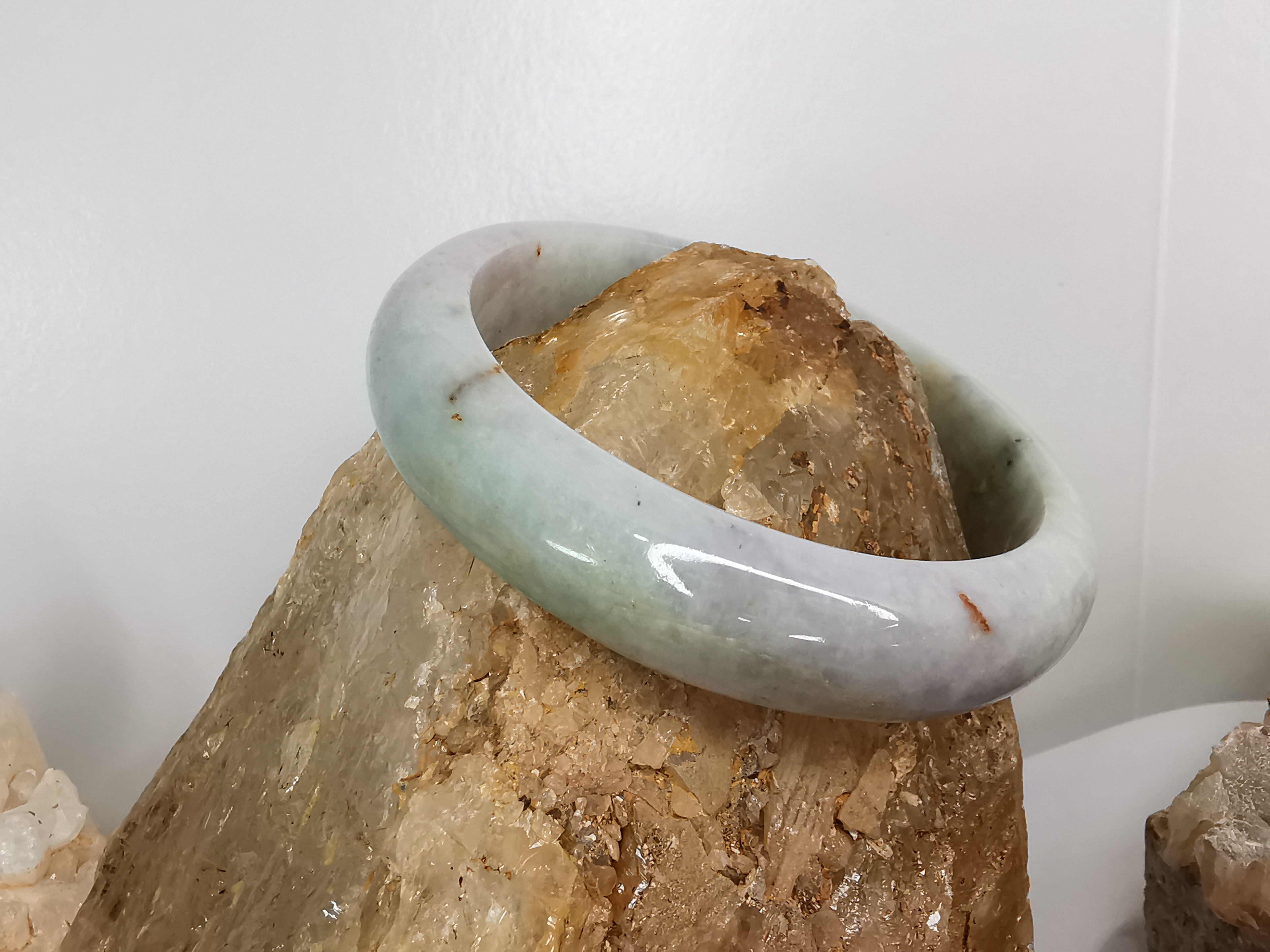 Violet Green Yellow Brown Bangle กำไลหยกเจไดต์แท้ Diameter/ เส้นผ่านศูนย์กลางด้านใน 63 mm.