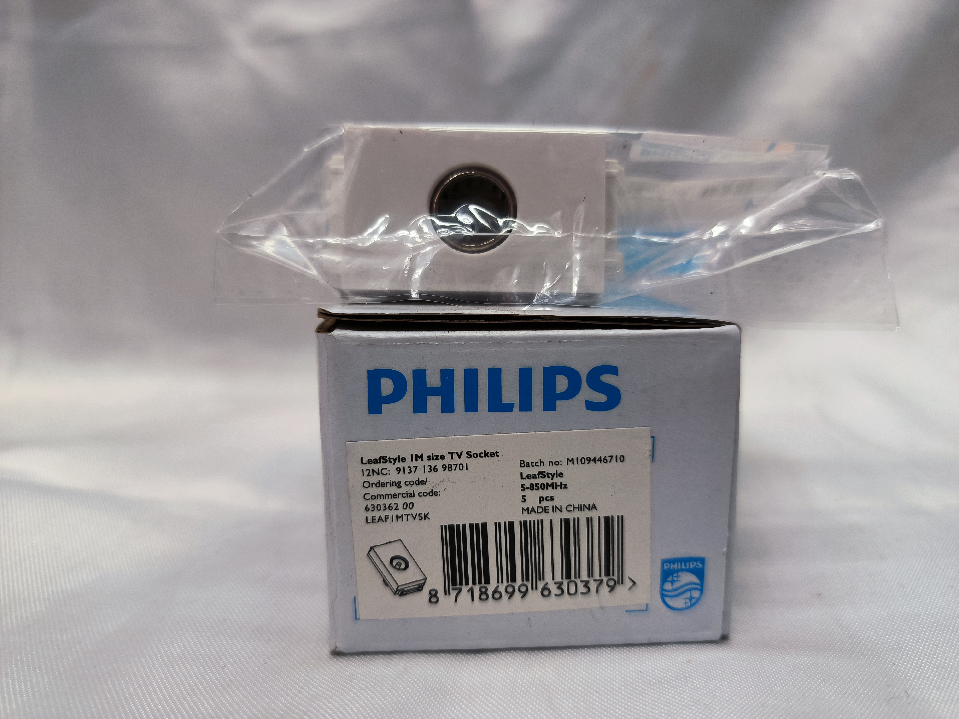 เต้ารับโทรทัศน์ PHILIPS ปลักทีวี รุ่น LEAF TV SOCKET สีขาว สีดำ PLUG TV WHATE BLACK