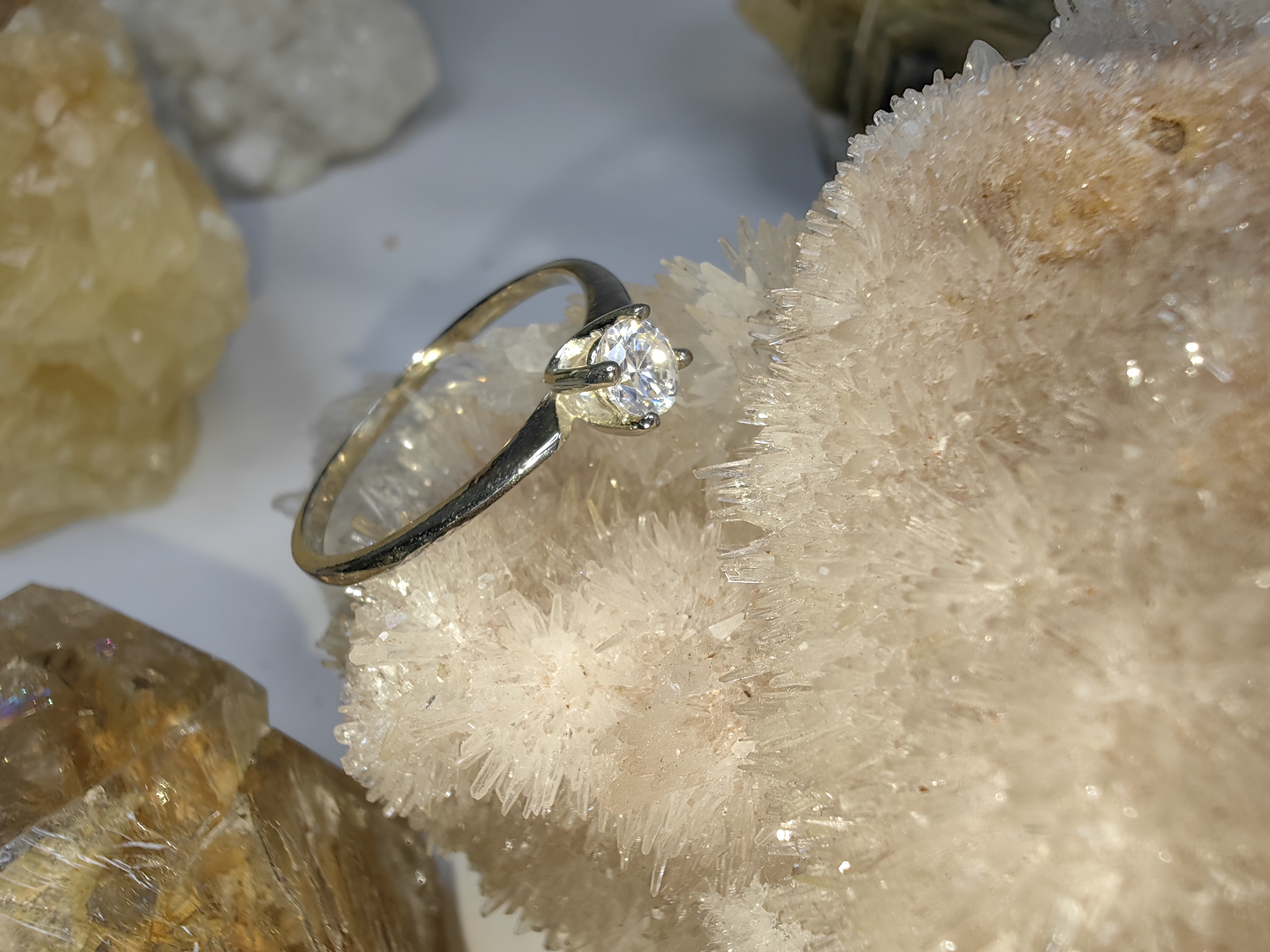 แหวนเพชร CZ เงินแท้ 92.5% Cubic Zirconia 925 Sterling Silver Ring Size 57