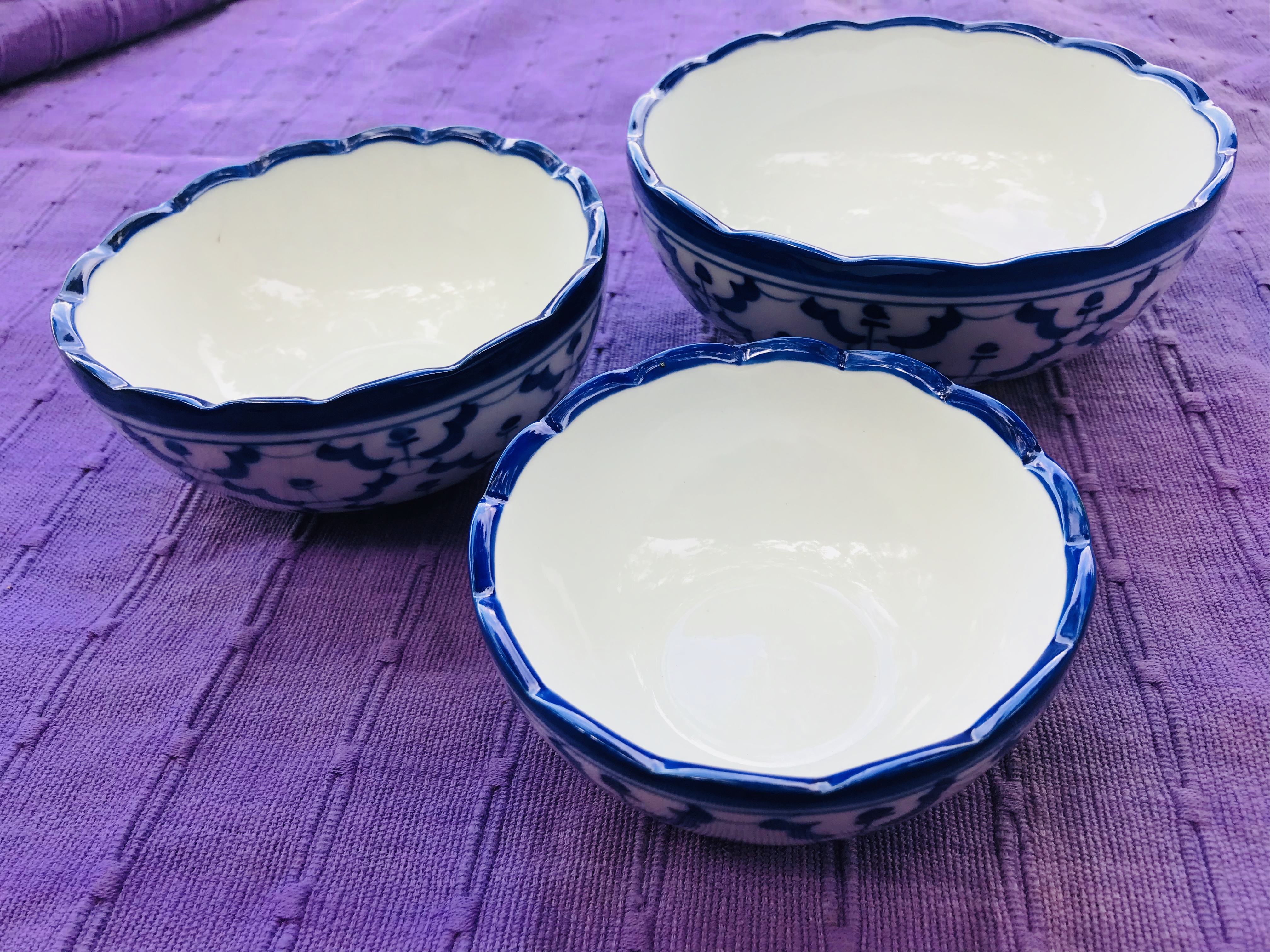 ถ้วยลายไทยบัวลอยปากหยัก4"