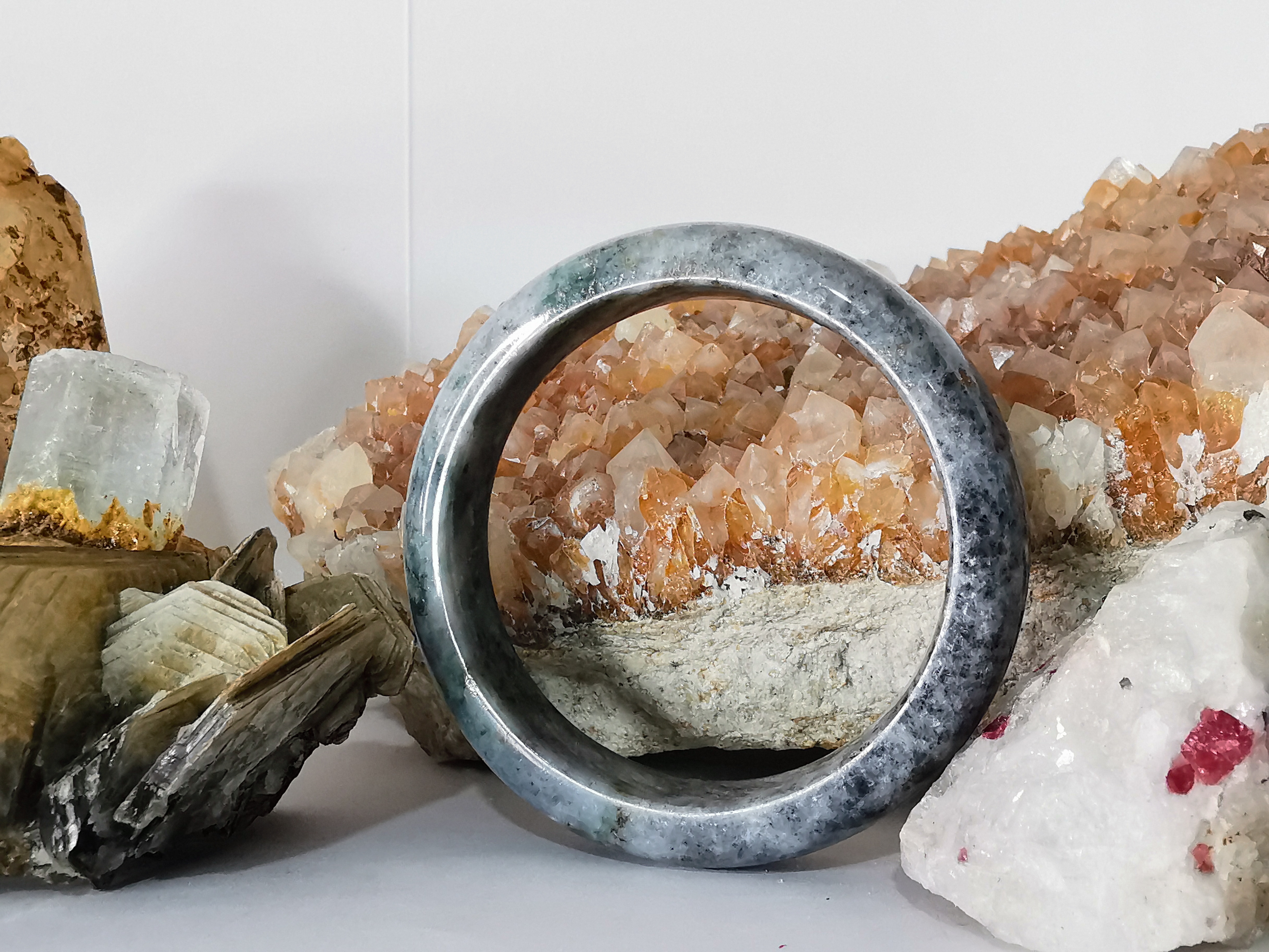 Grey Black White Green Jade Bangle กำไลหยกเจไดต์แท้ Diameter/ เส้นผ่านศูนย์กลางด้านใน 55 mm.