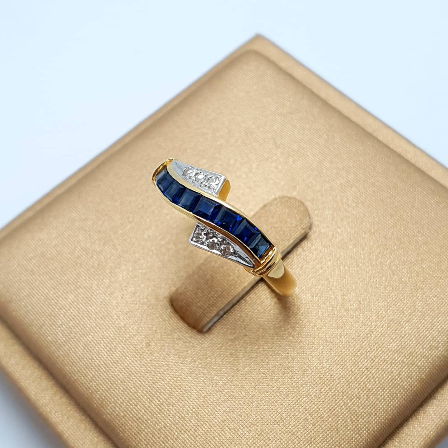 ❎✖️🚫ขายแล้ว(SoIdOut)🚫✖️❎แหวนทองคำ 18K เพชรเกสรรวม 0.08ct เพชรขาวไฟดี ไพลินแท้ เบอร์ 53 น้ำหนัก 3 กรัม