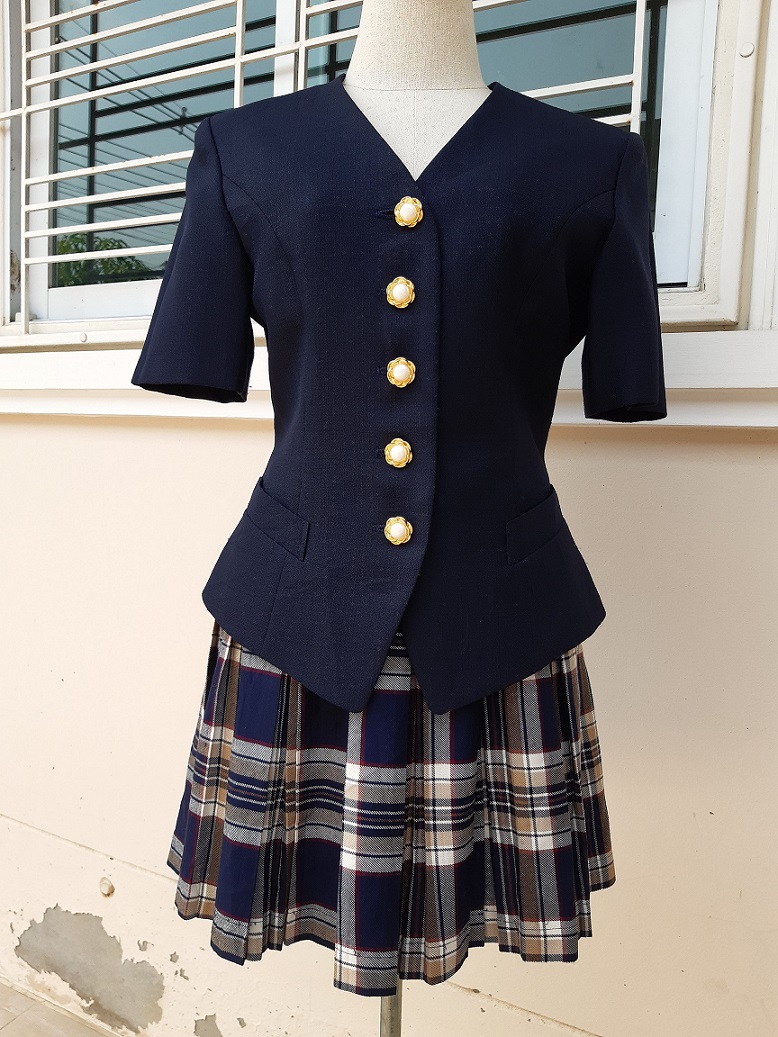 กระโปรงพลีทลายสก๊อต แบรนด์ Valentino