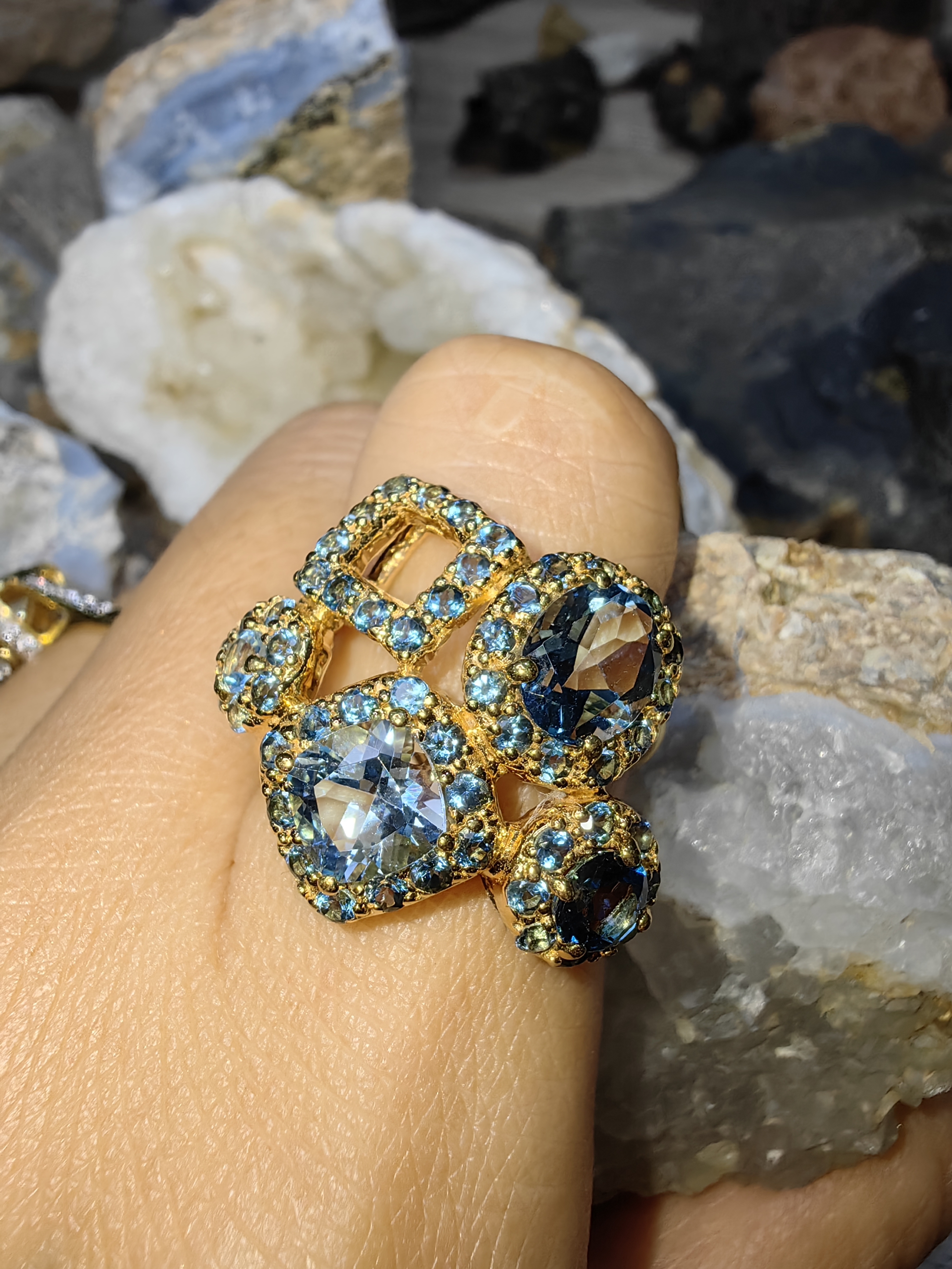 LONDON BLUE TOPAZ RING