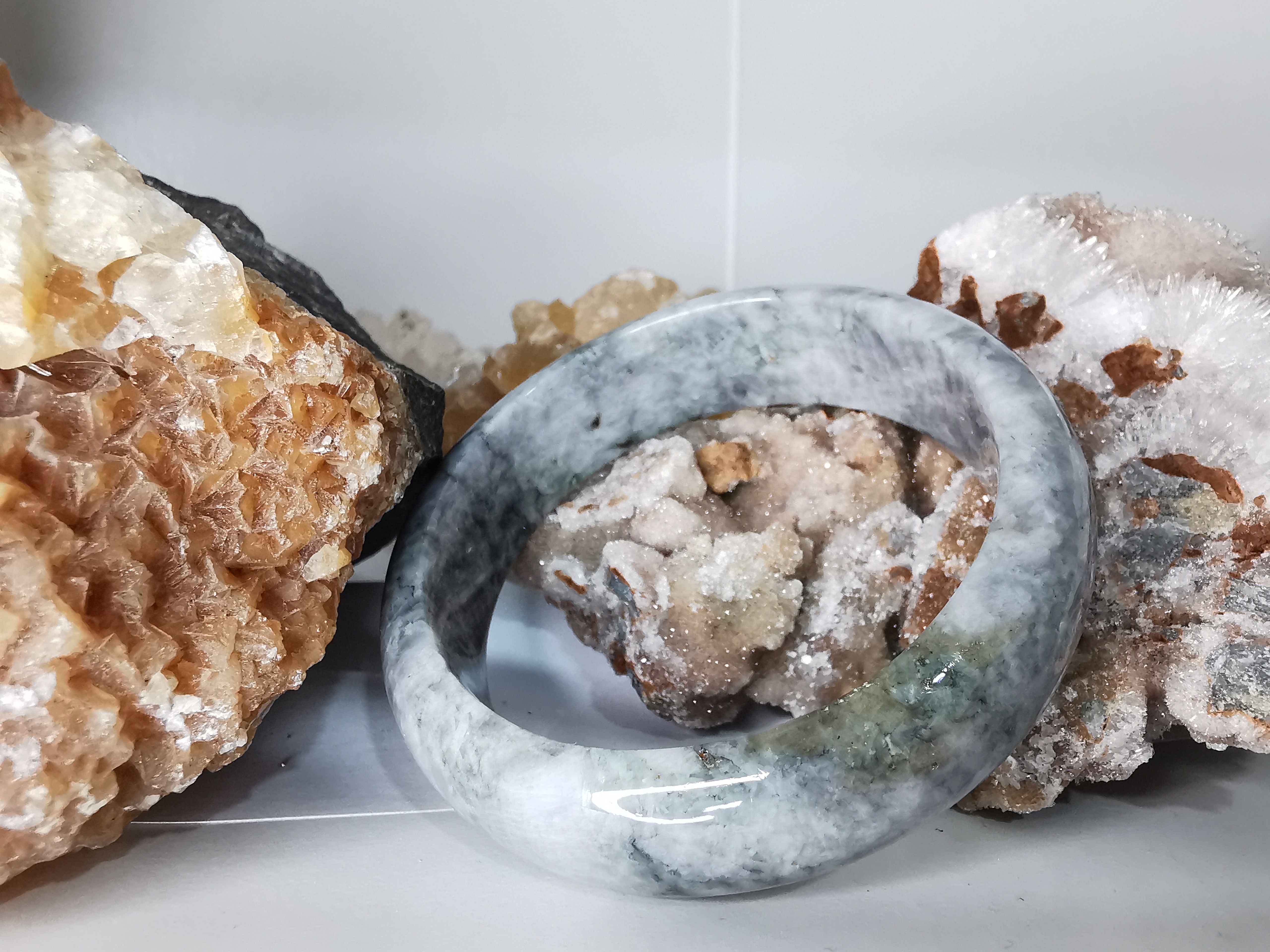 Grey Black White Green Jade Bangle กำไลหยกเจไดต์แท้ Diameter/ เส้นผ่านศูนย์กลางด้านใน 56 mm.