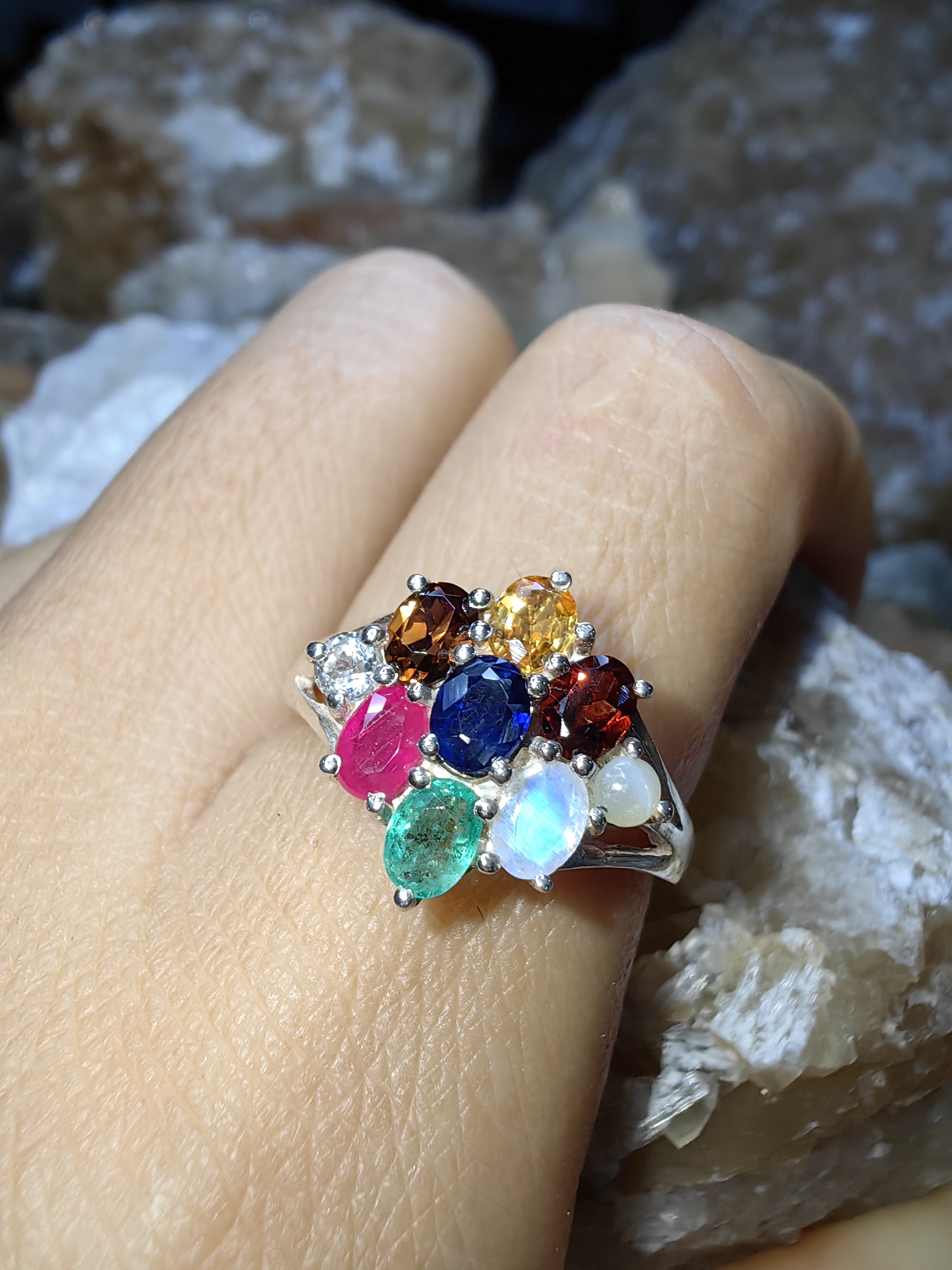 9 Lucky gemstones Ruby, Blue Sapphire, Emerald, Topaz, Zircon, Yellow Sapphire, Moonstone, Garnet, Cat's eyes 925 Sterling Silver แหวนนพเก้า ทับทิม ไพลิน มรกต โทแพซ ไพฑูรย์ บุษราคัม มูนสโตน โกเมน ตาแมว Size 56 เงินแท้ 925