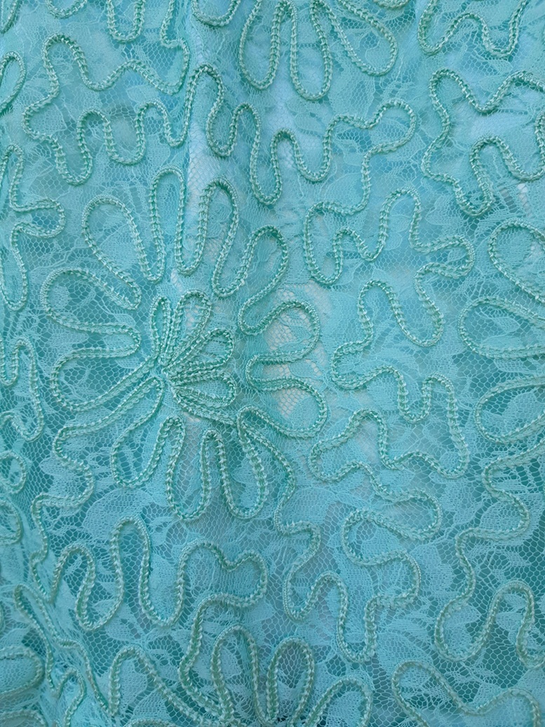 กระโปรงสั้นสีเขียวมิ้นท์ ลายดอกไม้ (Vintage skirt)