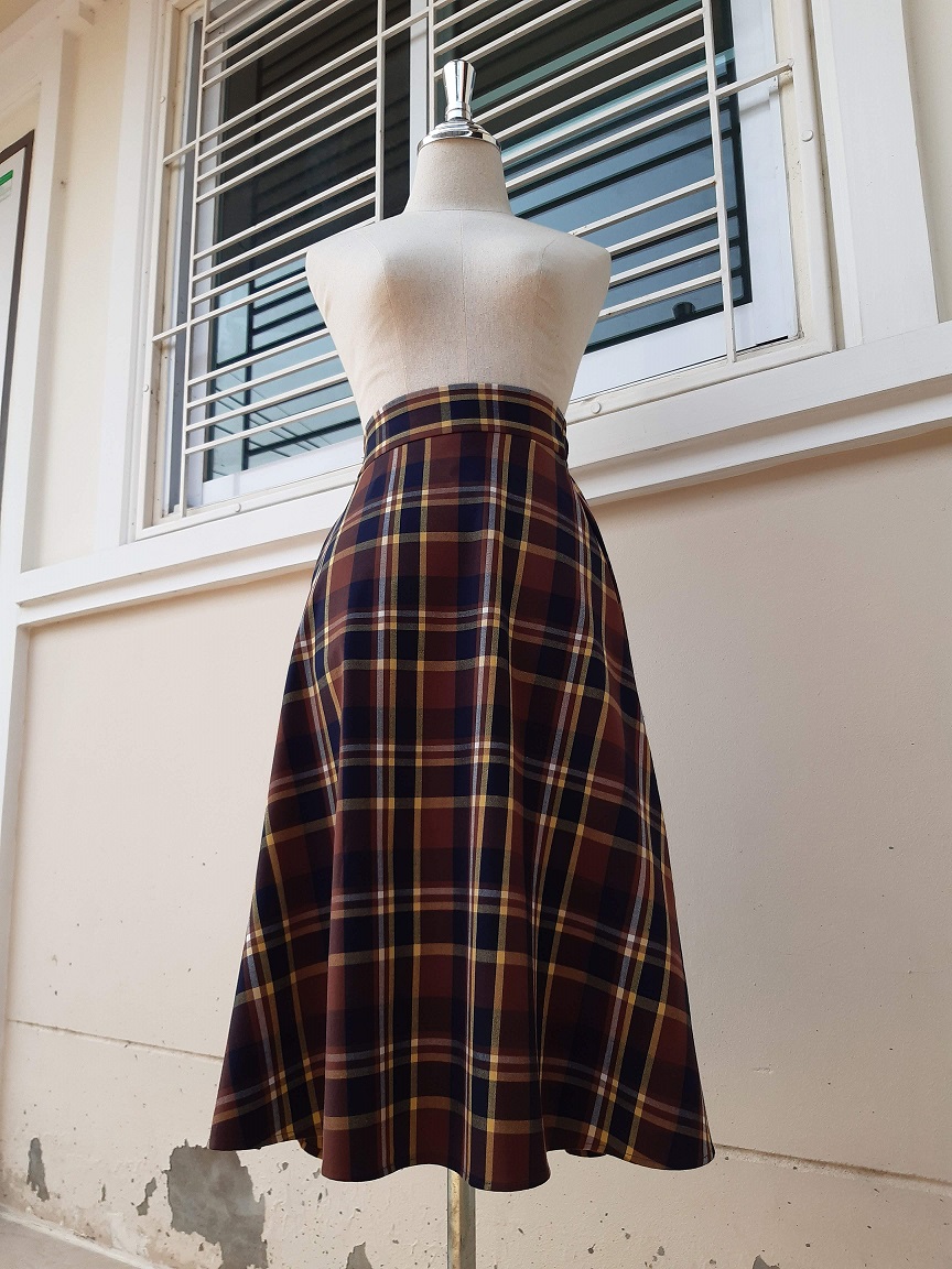 กระโปรงยาวลายสก็อตแบรนด์ GU