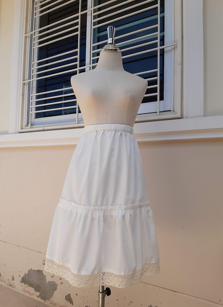 กระโปรงวินเทจสีขาว ชายระบายลูกไม้ งานญี่ปุ่นน่ารักๆ