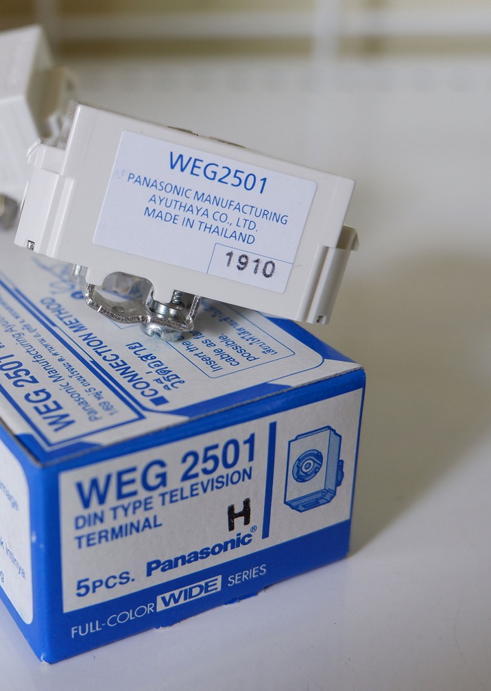 เต้ารับโทรทัศน์ สีขาว Panasonic รุ่น Wide Series WEG2501 พานาโซนิค