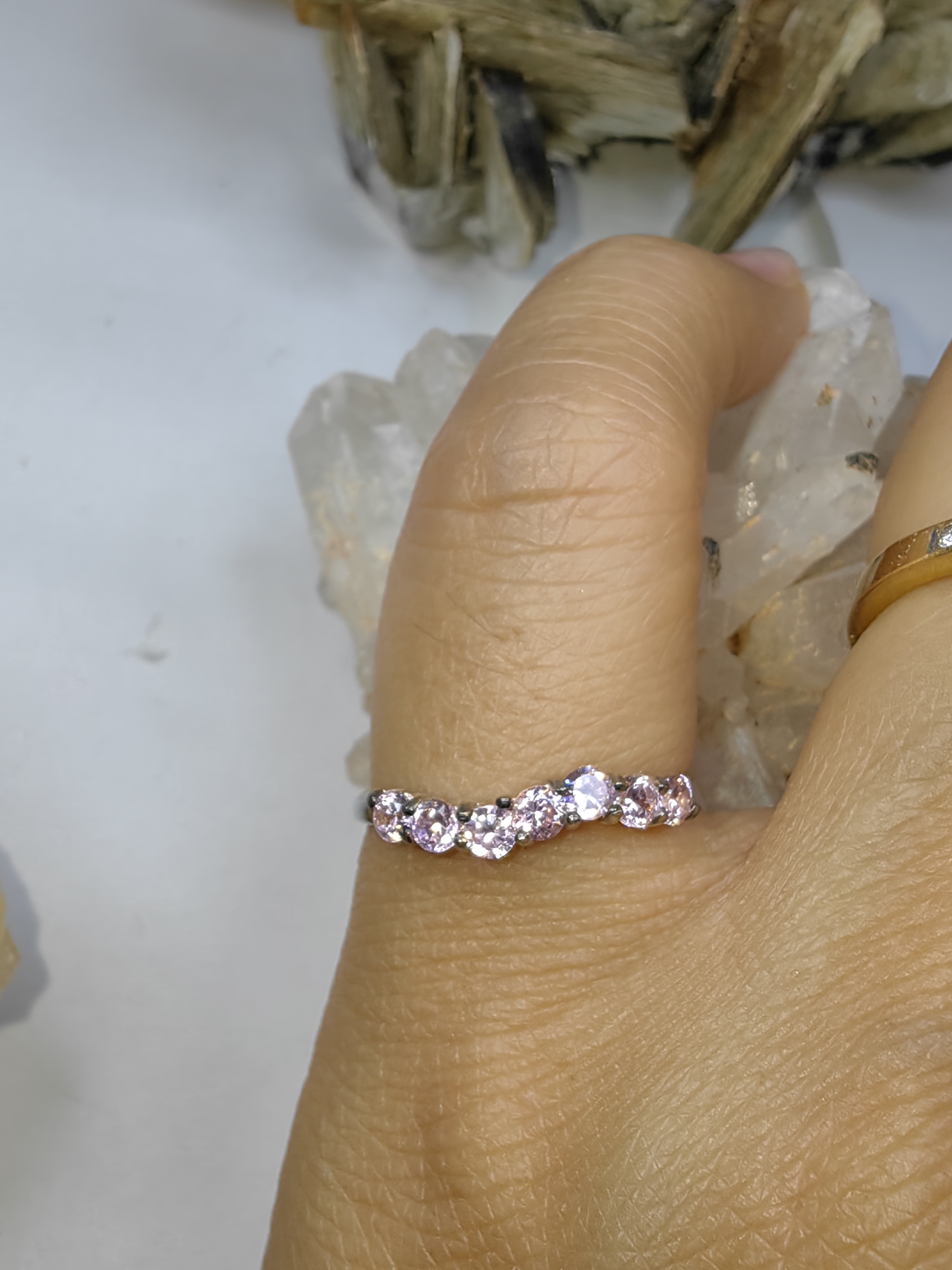 แซฟไฟร์สีชมพู เงินแท้ 92.5% Pink Sapphire 925 Sterling Silver Ring