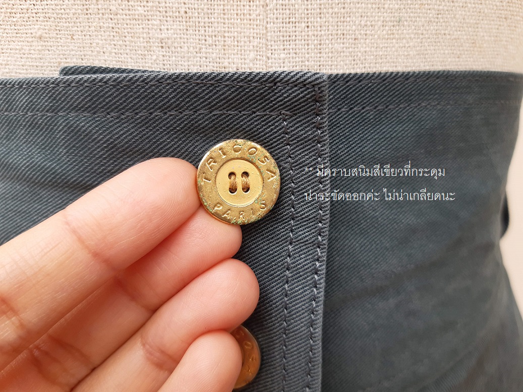 กระโปรงวินเทจสีเขียว ทรงสวย ผ้าทิ้งตัว