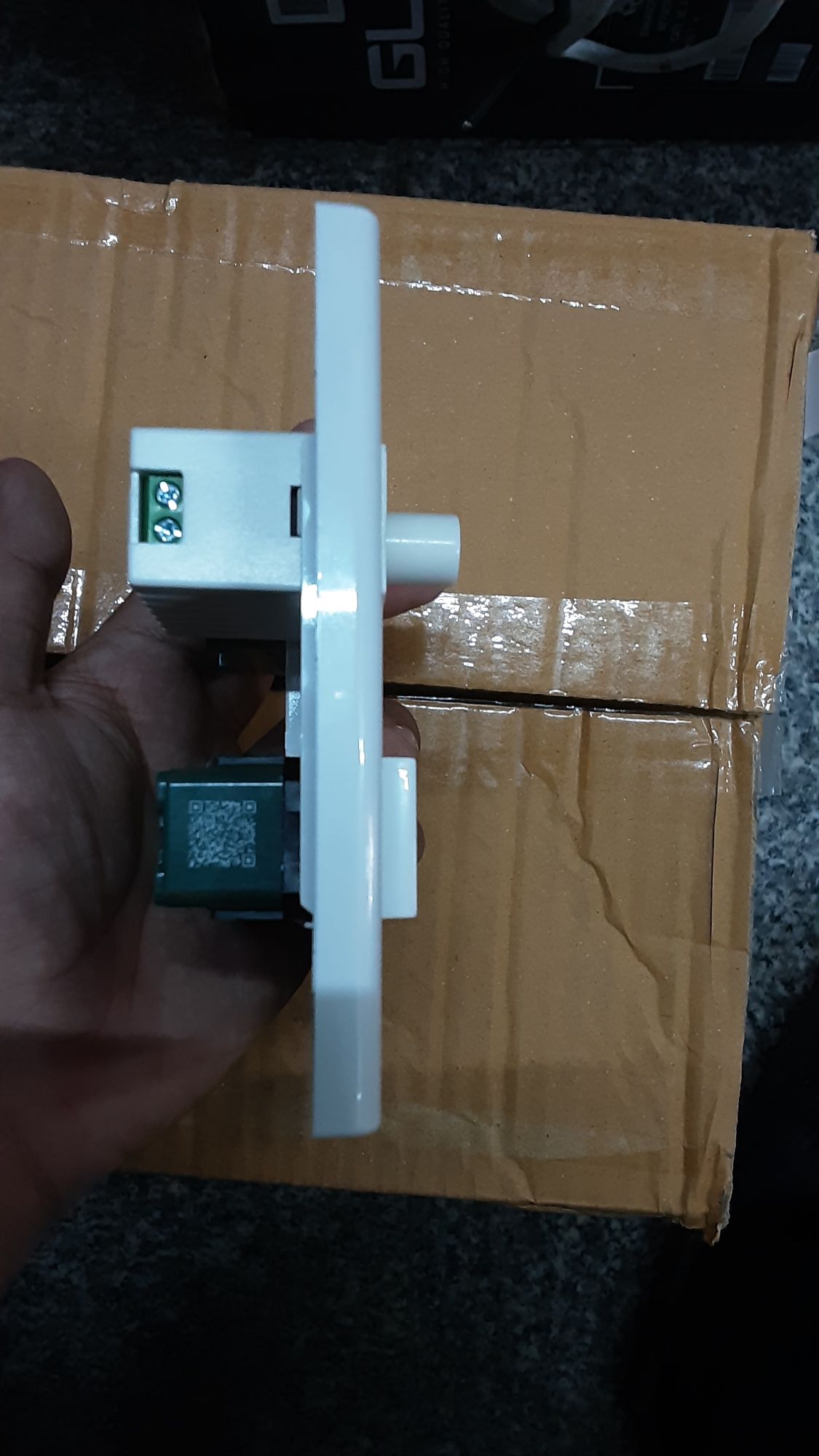 ชุดสวิตซ์ไฟสำเร็จ Panasonic เต้ารับเดียว 2 ช่อง สวิตซ์หรี่เเสง เเบบธรรมดา 1 ช่อง สวิตซ์ 1 ช่อง พร้อมหน้ากาก 4 ช่อง บล็อกลอย4x4 สีขาว