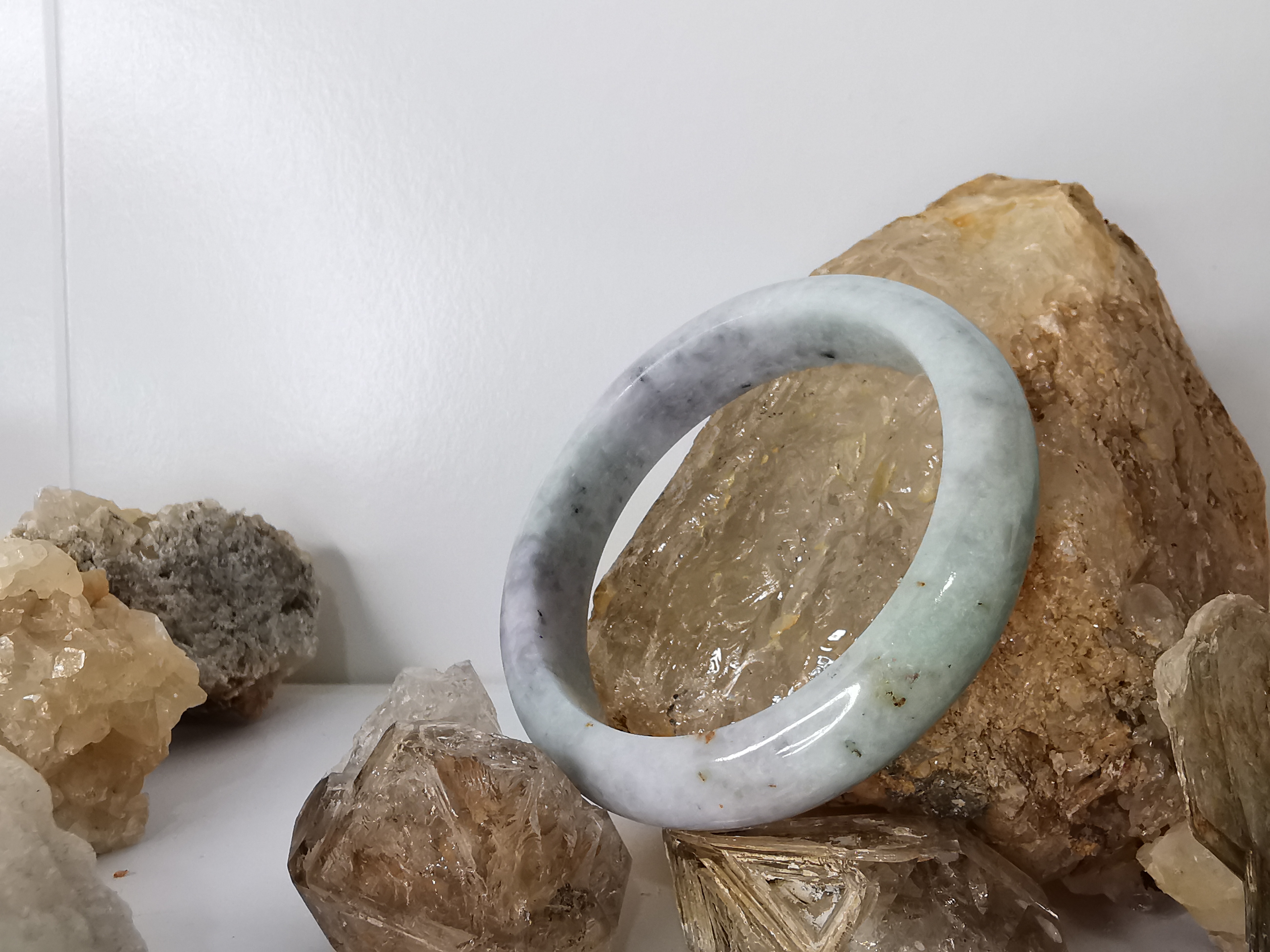 Violet Green Red Jade Bangle กำไลหยกเจไดต์แท้ Diameter/ เส้นผ่านศูนย์กลางด้านใน 63 mm.