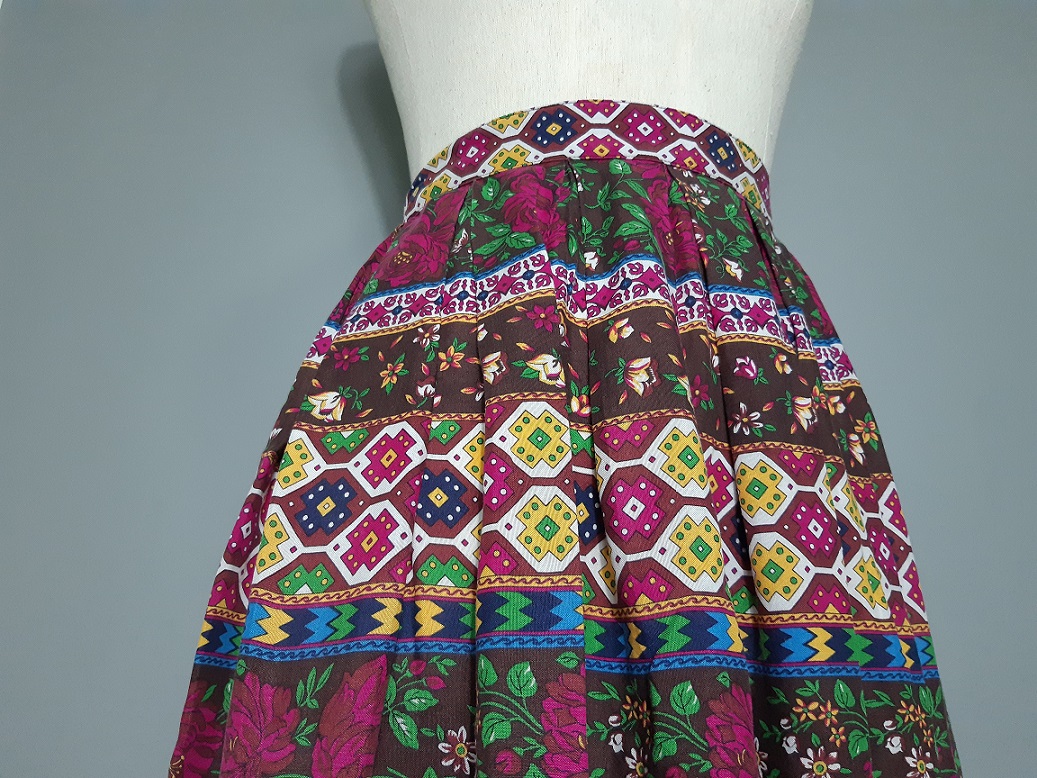 กระโปรงยาวลายดอกแบรนด์ Beneton