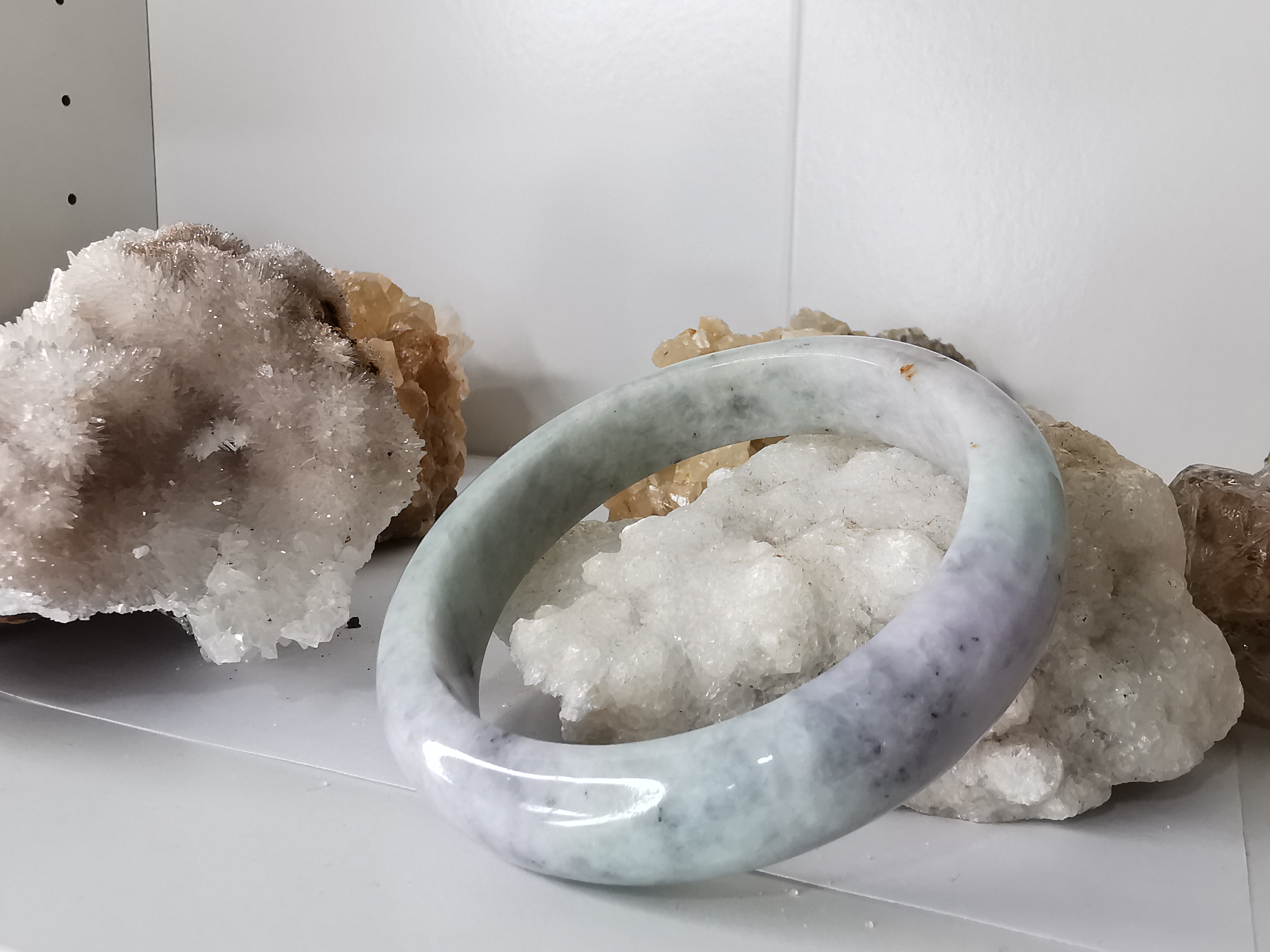 Violet Green Red Jade Bangle กำไลหยกเจไดต์แท้ Diameter/ เส้นผ่านศูนย์กลางด้านใน 63 mm.