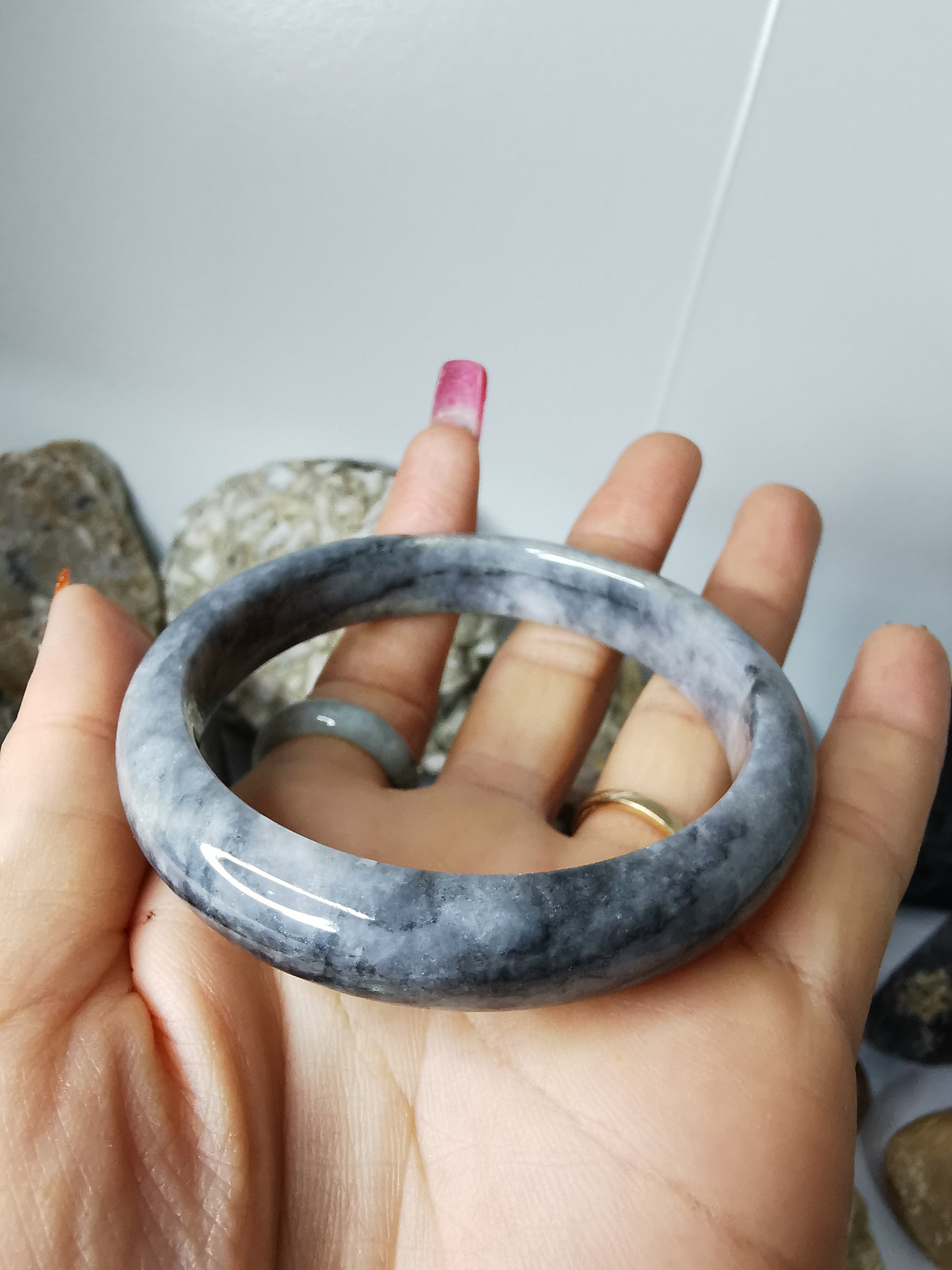 Grey Black Yellow Jade Bangle กำไลหยกเจไดต์แท้ Diameter/ เส้นผ่านศูนย์กลางด้านใน 59 mm.