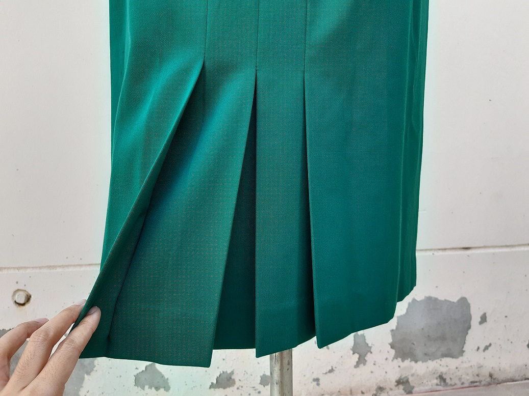 🔥 SALE 50% 🔥กระโปรงพลีทสีเขียว งานจากญี่ปุ่นค่ะ