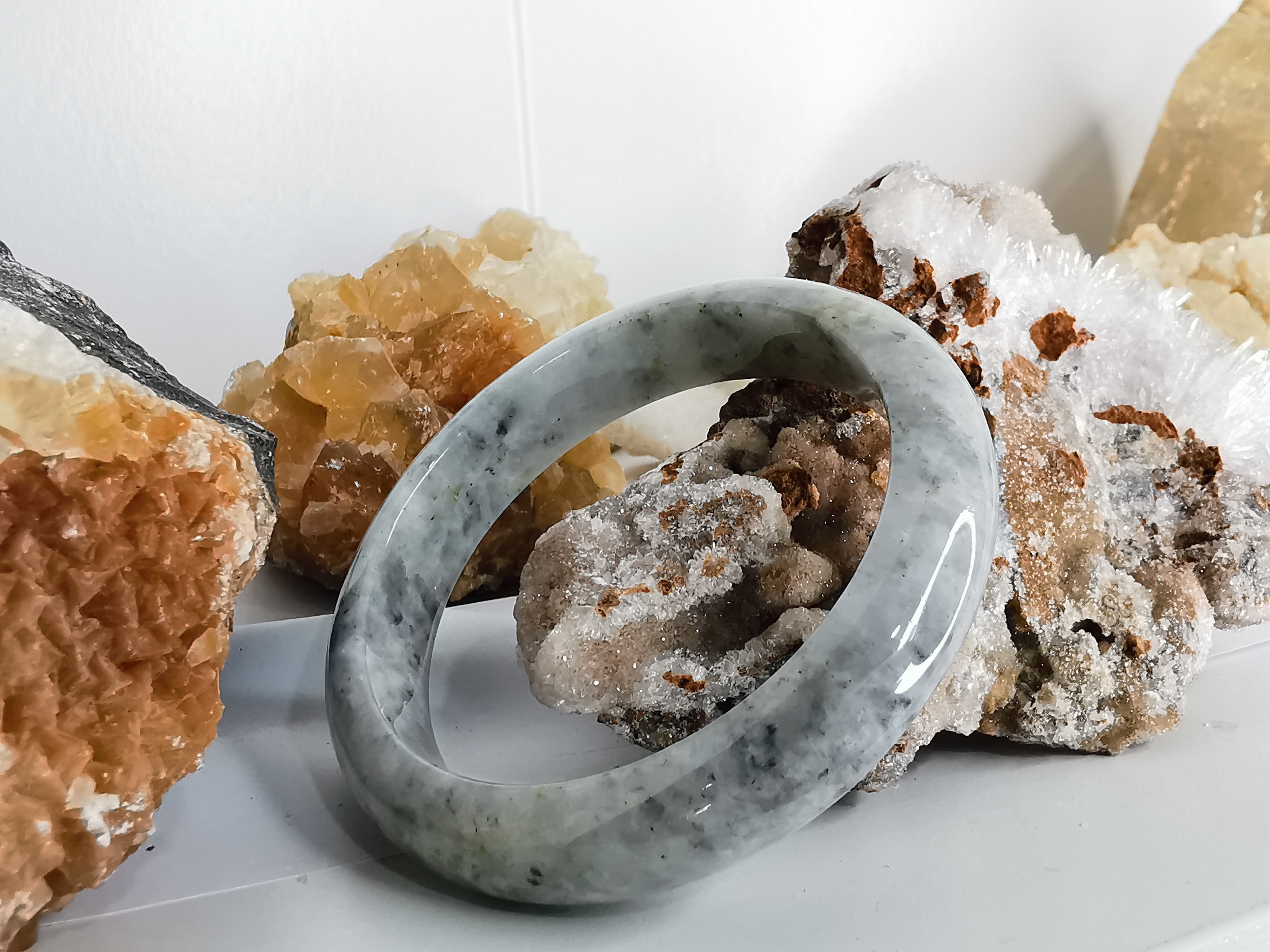 White Grey Green Bangle กำไลหยกเจไดต์แท้ Diameter/ เส้นผ่านศูนย์กลางด้านใน 59 mm.*