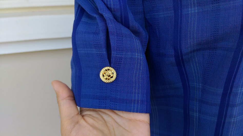 เสื้อสาวอวบสีน้ำเงิน