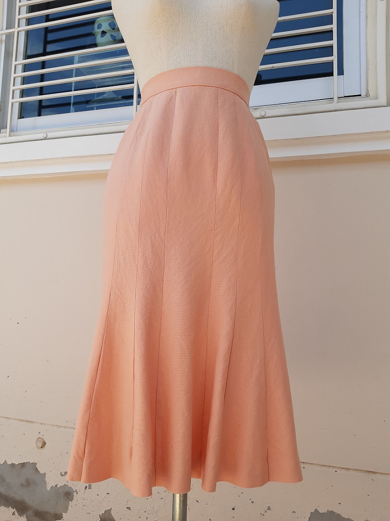 กระโปรงหางปลาสีส้มพาสเทล