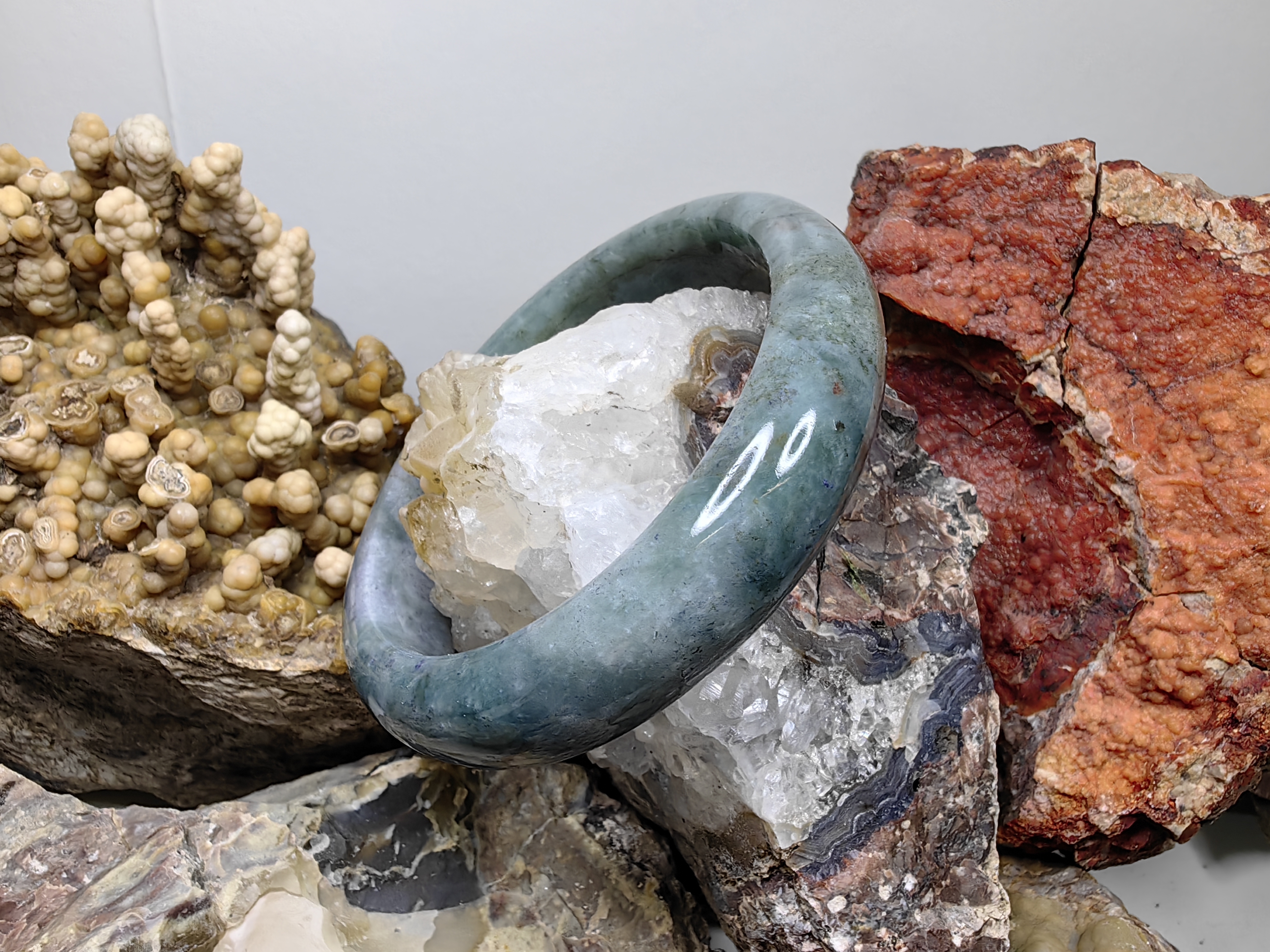 Burmese Jadeite Bangle Size 61 กำไลหยกเจไดต์พม่า Diameter/ เส้นผ่านศูนย์กลางด้านใน 61 mm.