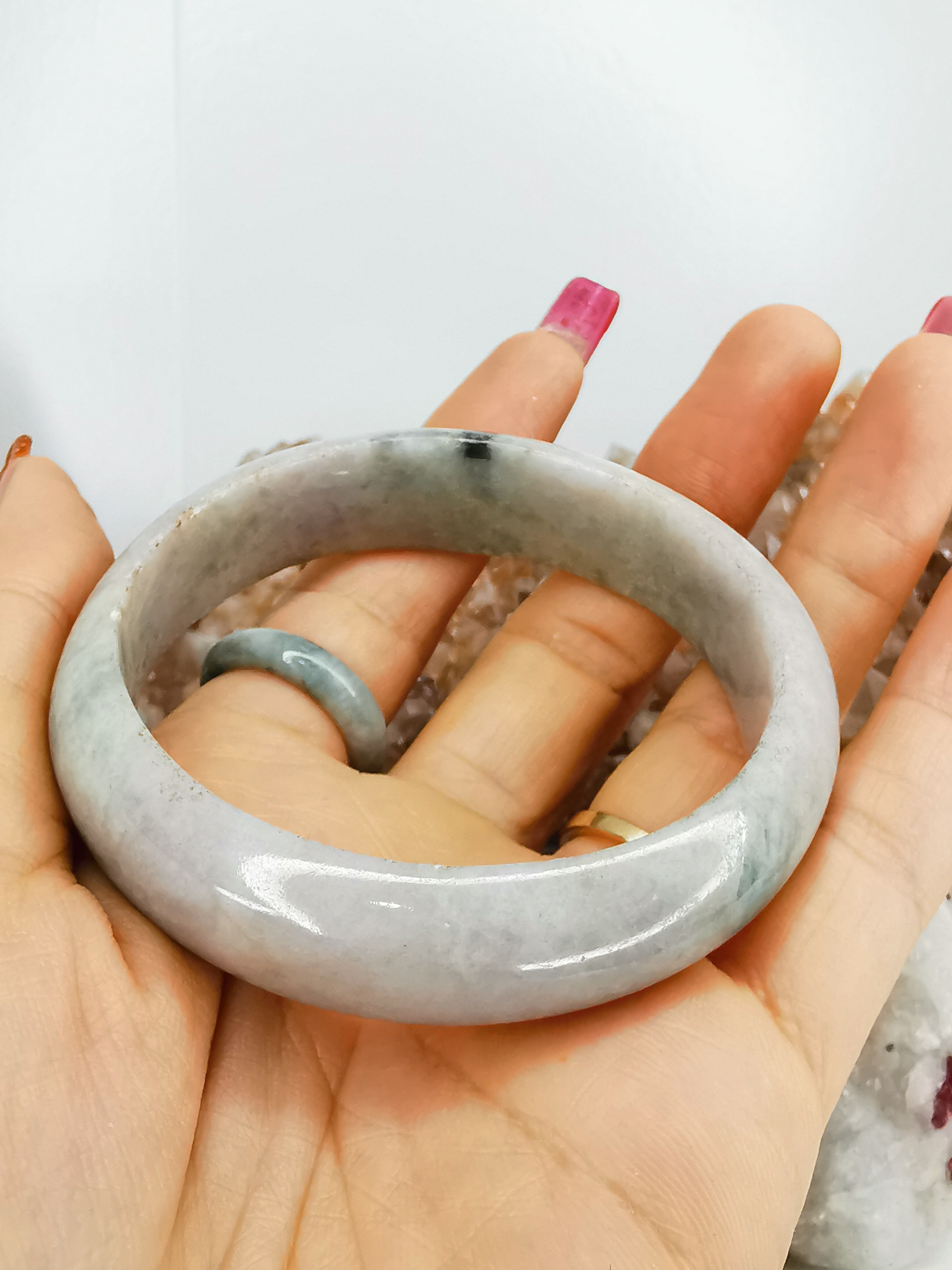 White Green Yellow Jade Bangle กำไลหยกเจไดต์แท้ Diameter/ เส้นผ่านศูนย์กลางด้านใน 57 mm.