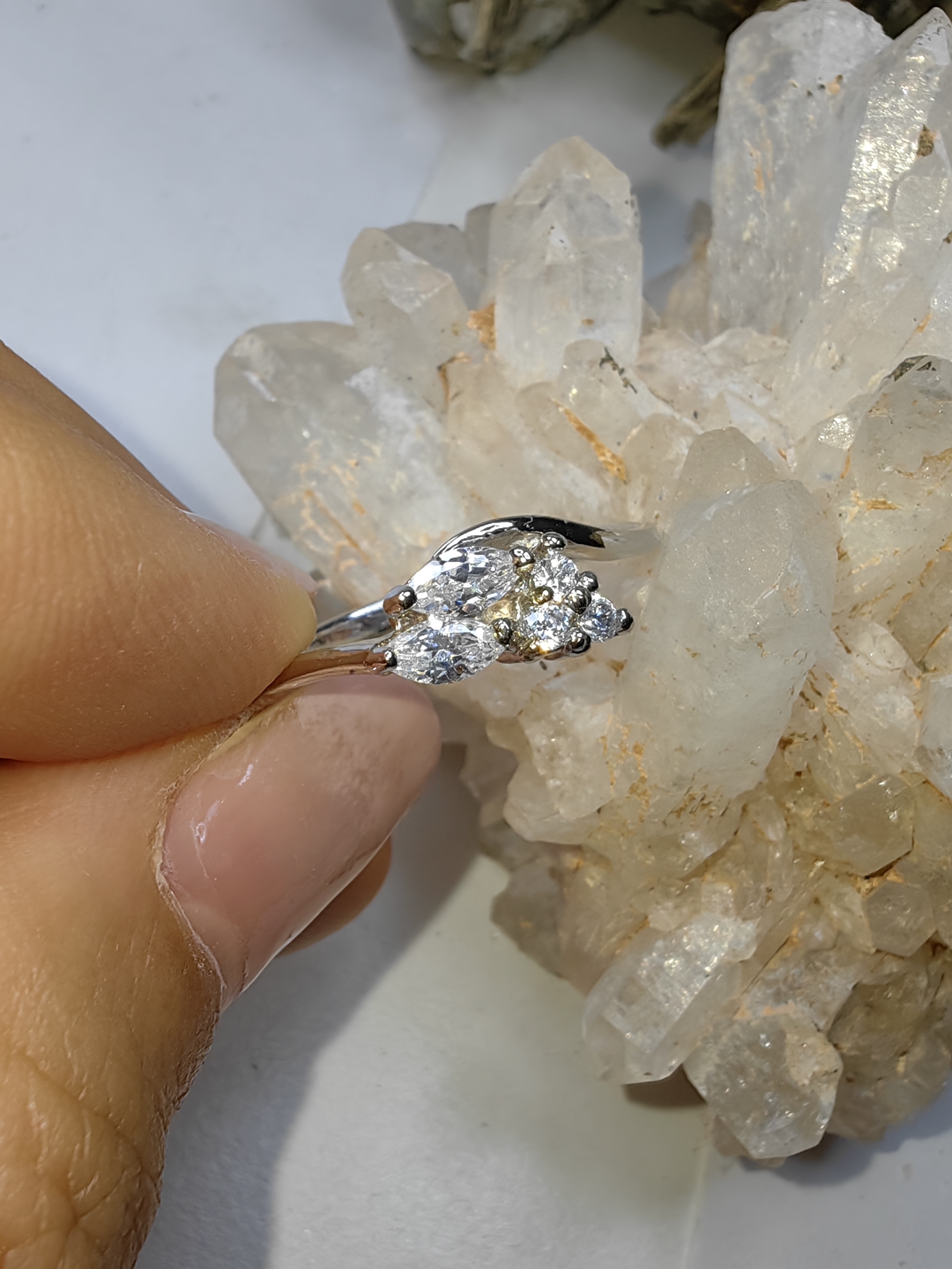 แหวนเพชร CZ เงินแท้ 92.5% Cubic Zirconia 925 Sterling Silver Ring Size 59