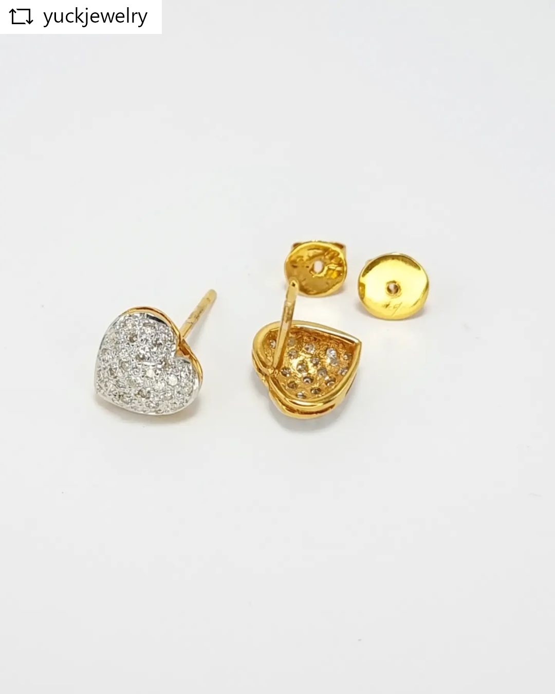 🚫ปิดการขาย(SoIdOut)🚫ต่างหูทองคำ 18K เพชรเกสร 1 ตัง 60 เม็ด รวม 60 ตัง น้ำ 93-94 ความสะอาด vs-si น้ำหนัก 2.9 กรัม ราคา 8650.-(Net) *แป้นไม่เท่ากัน