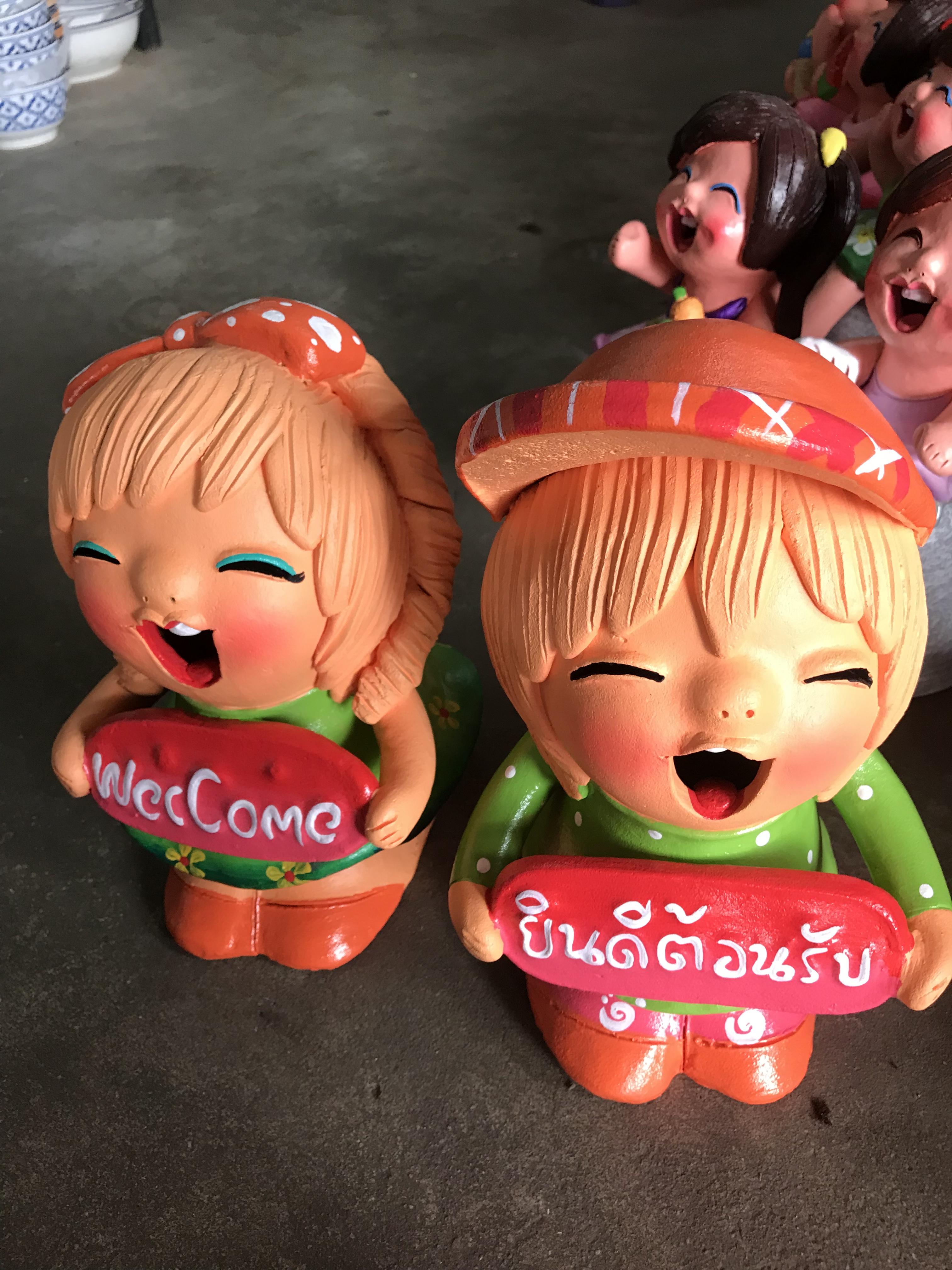 ตุ๊กตาดินเผาคู่เด็กอ้วนใส่หมวก