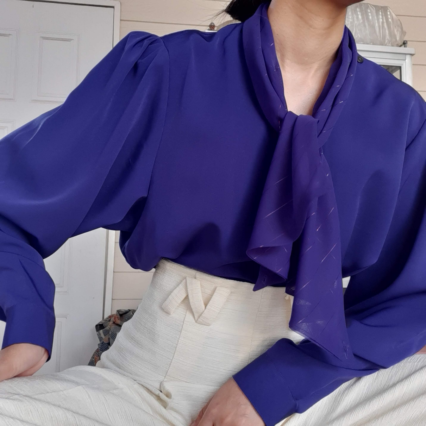 เสื้อเชิ้ตสีม่วงเข้มสวยๆ