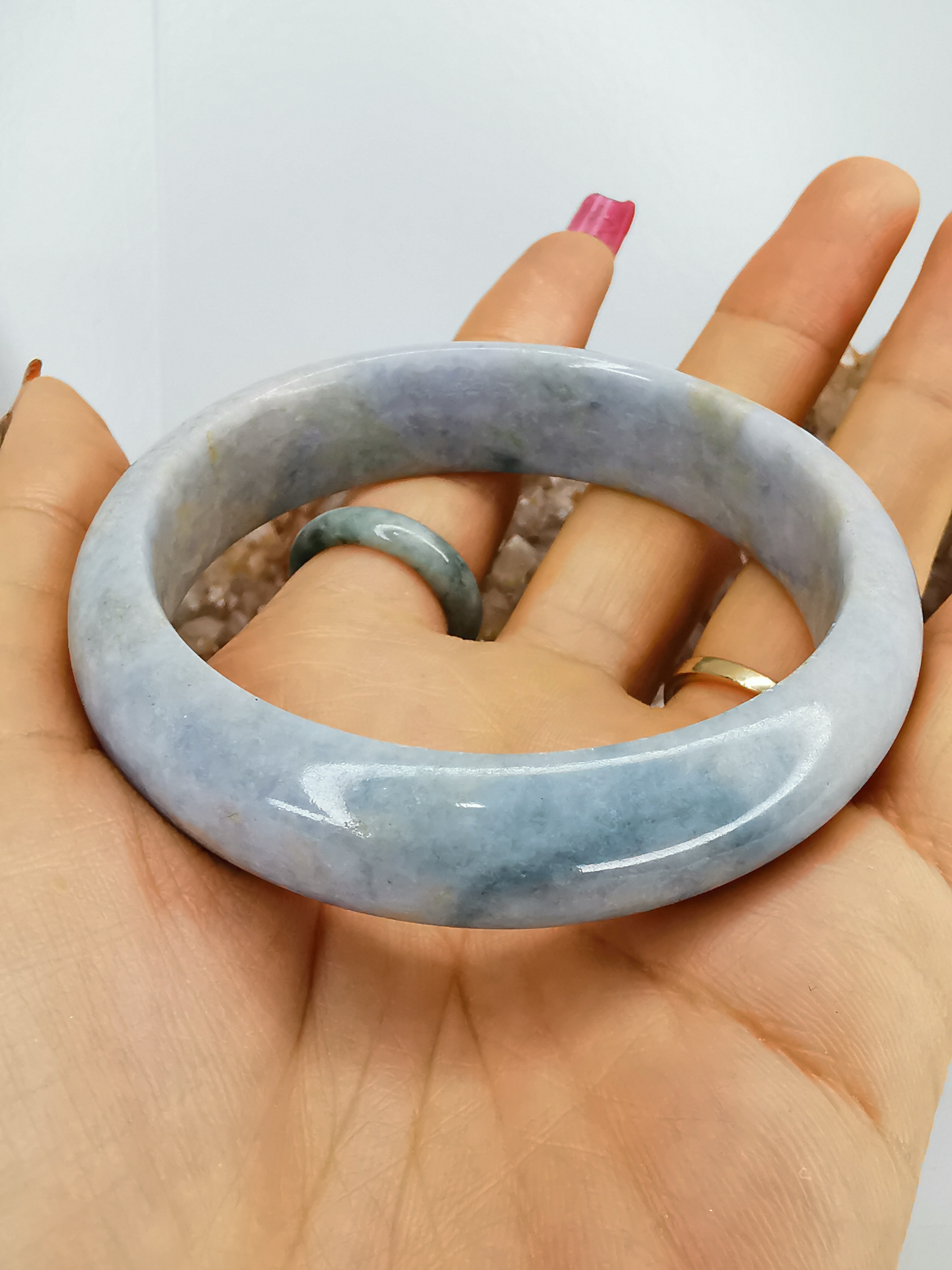 Blue Green Yellow Jade Bangle กำไลหยกเจไดต์แท้ Diameter/ เส้นผ่านศูนย์กลางด้านใน 59 mm.