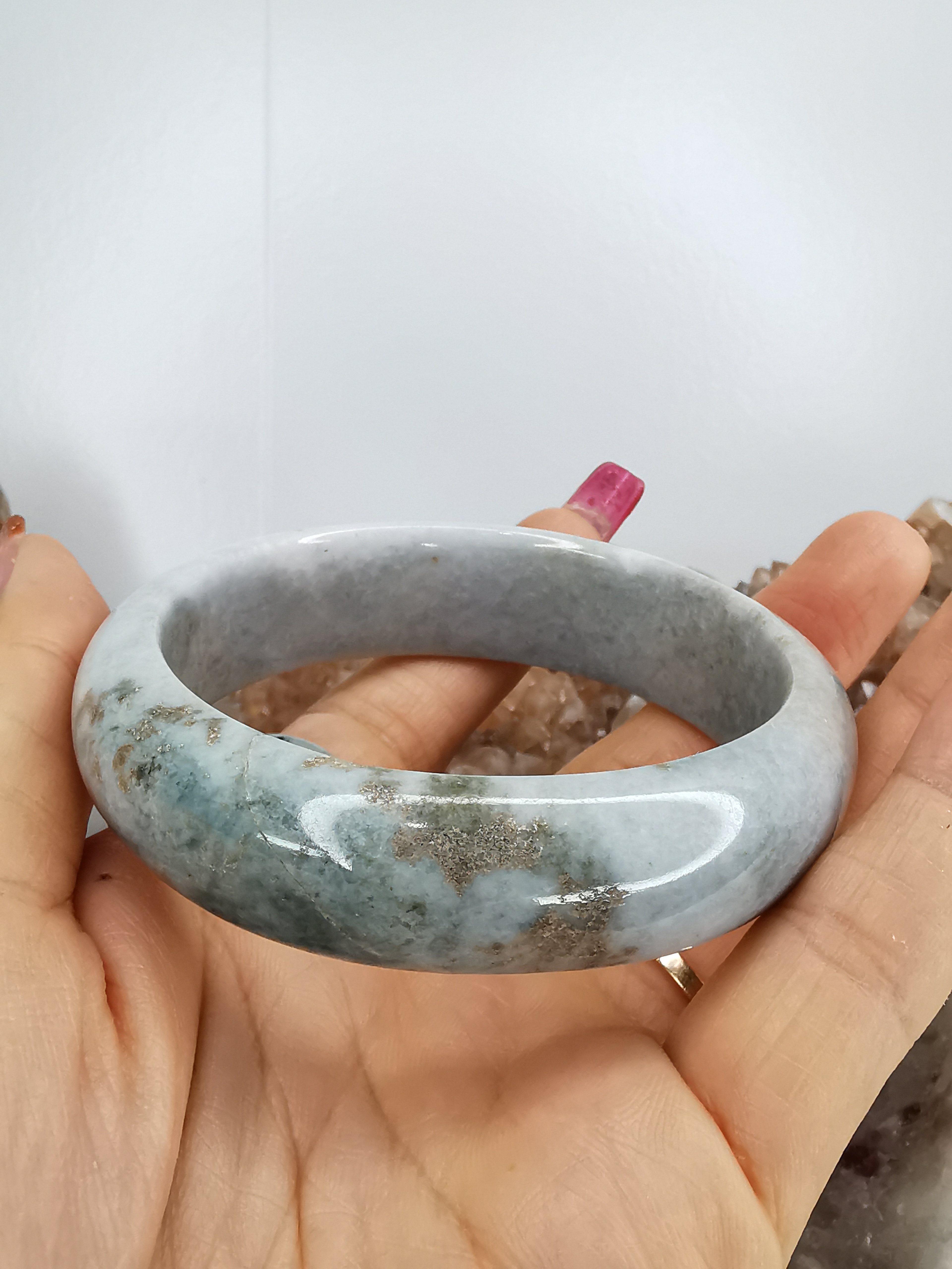 Green White Yellow Jade Bangle กำไลหยกเจไดต์แท้ Diameter/ เส้นผ่านศูนย์กลางด้านใน 59 mm.