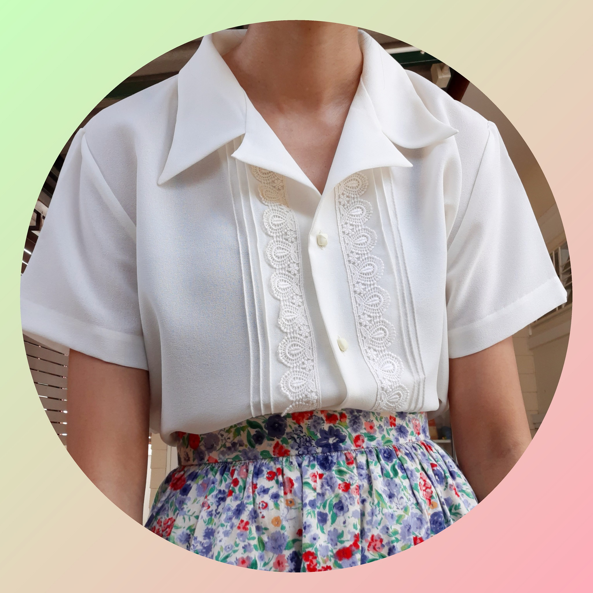 เสื้อเชิ้ตวินเทจสีขาว