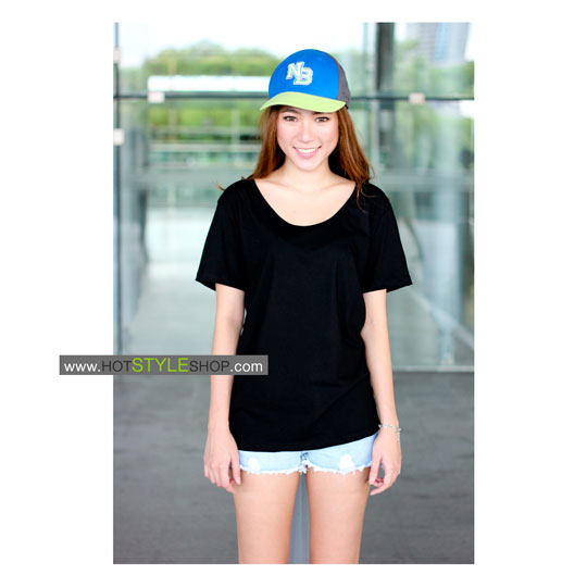 เสื้อยืดคอกว้าง เสื้อยืดคอยู