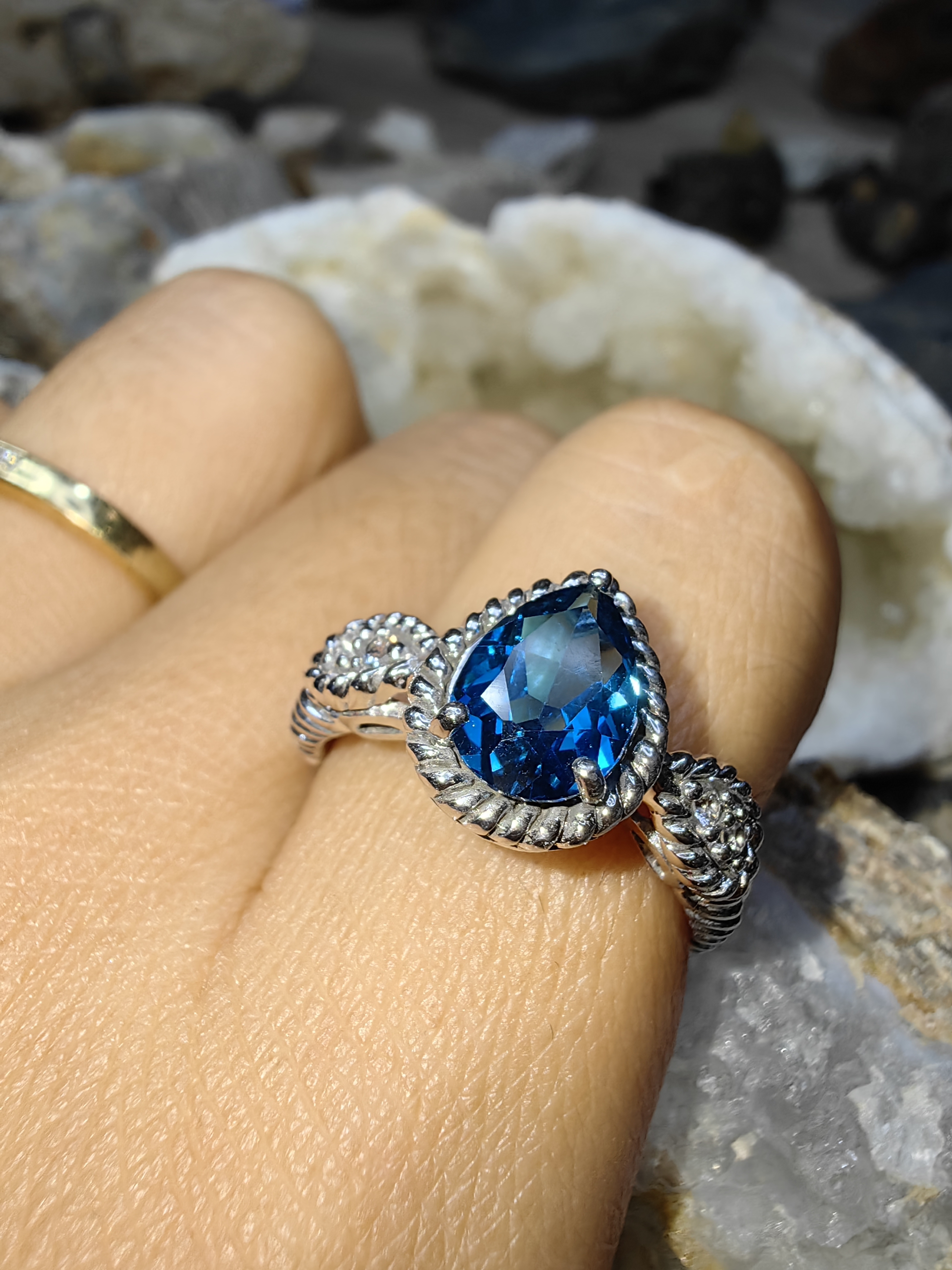 LONDON BLUE TOPAZ WHITE TOPAZ RING