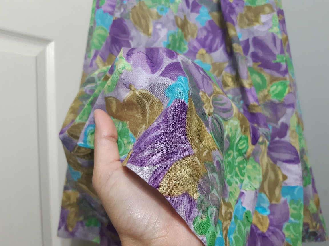 กระโปรงวินเทจลายดอกสีม่วง