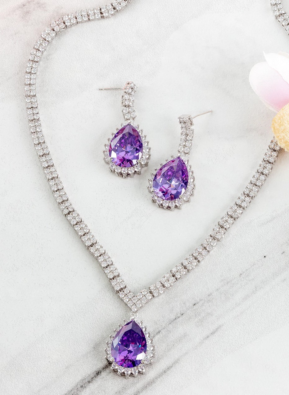 VIOLET SAPPHIRE DIAMOND 18K WHITE GOLD NECKLACE EARRING สร้อยคอ ต่างหู แซฟไฟร์สีม่วง เพชร ทอง 18K Pre-order