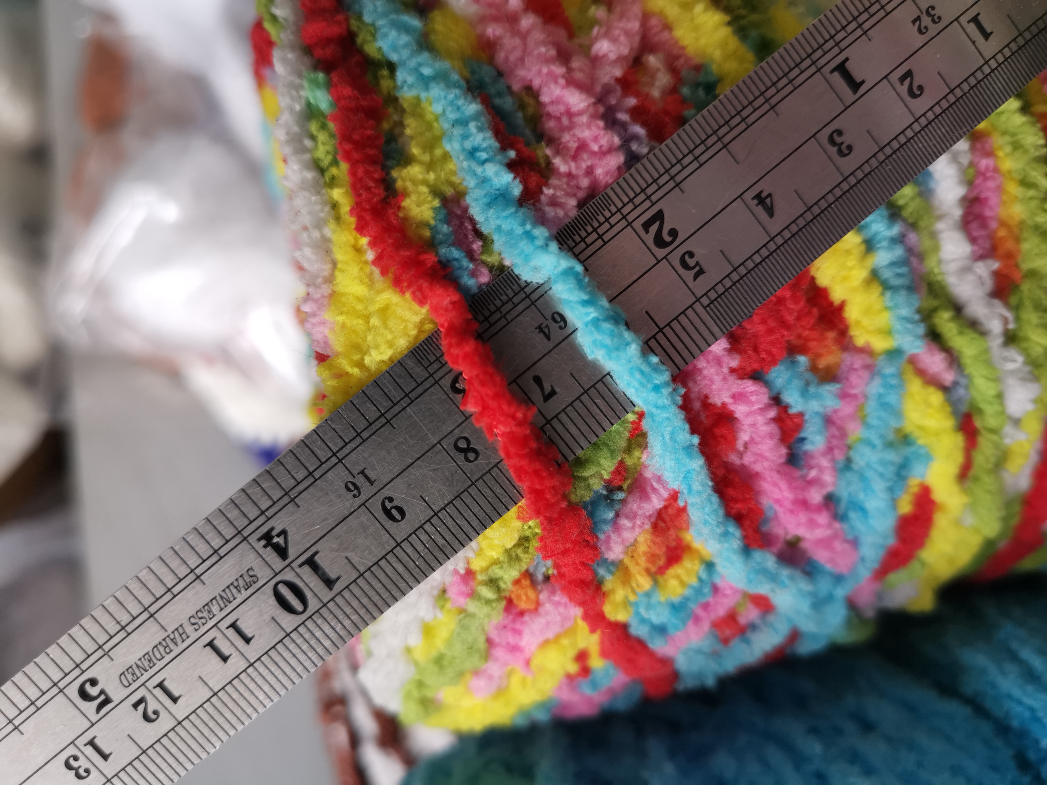 ขนแกะ สีเหลือบ