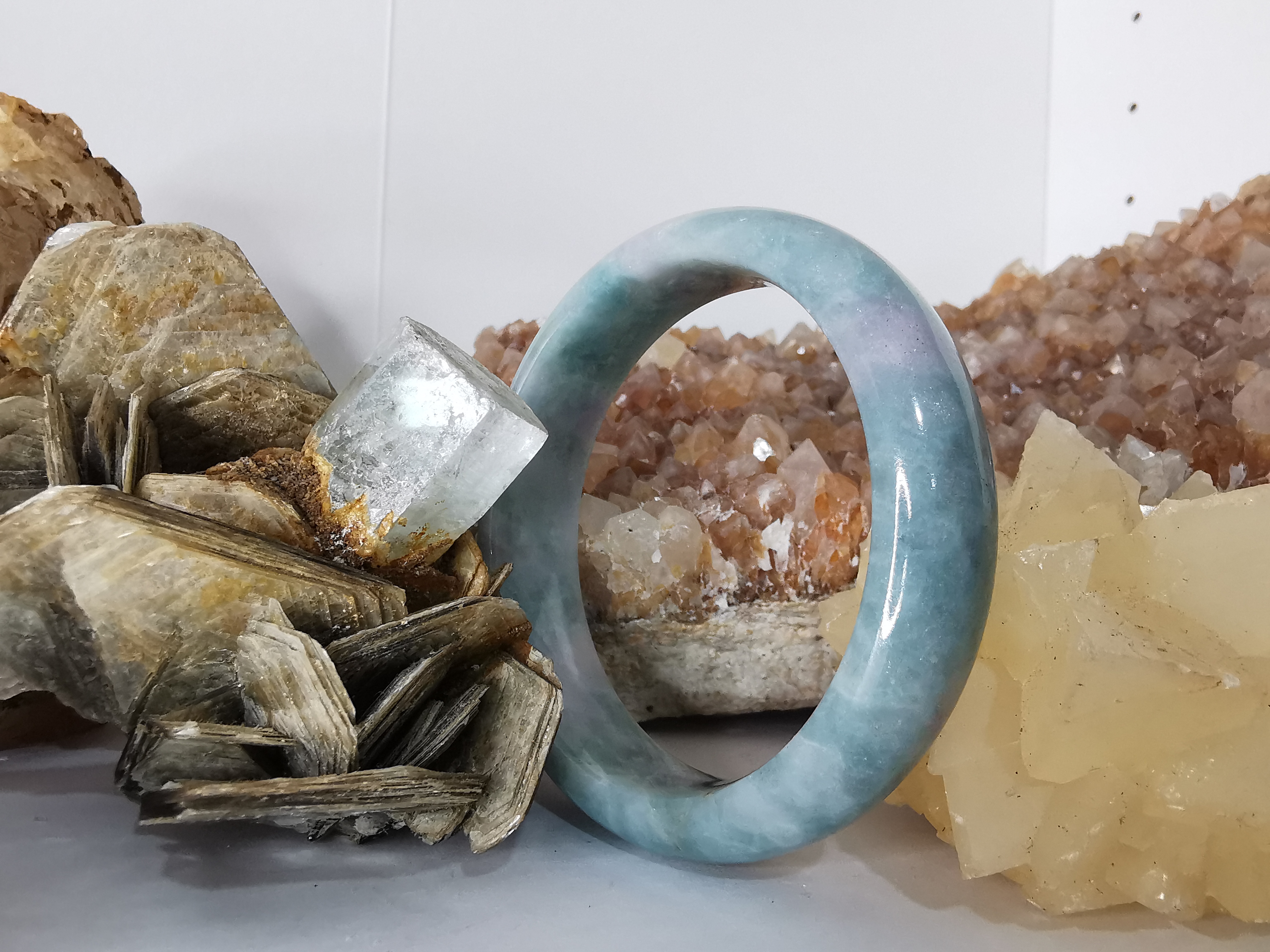 Violet Green White Jadeite Bangle กำไลหยกเจไดต์แท้ Diameter/ เส้นผ่านศูนย์กลางด้านใน /size 57 mm.*