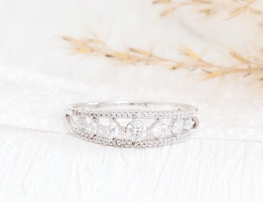 DIAMOND 18K WHITE GOLD RING แหวน เพชร ทอง 18K Pre-order