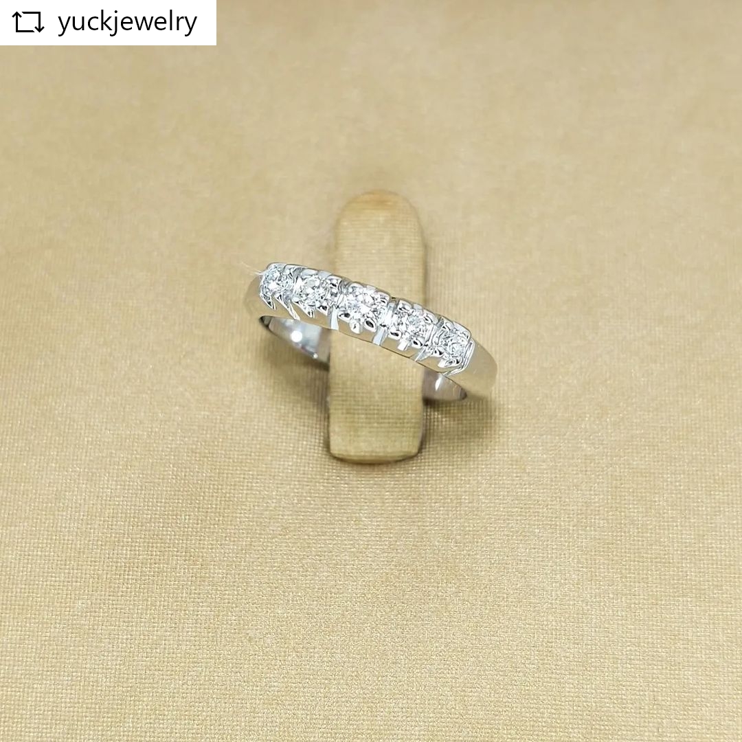 🚫ปิดการขาย(SoIdOut)🚫แหวนทองคำขาว 14K เพชรเกสร 3 ตัง 5 เม็ด รวม 18 ตัง น้ำ 95-96 ความสะอาด vs ไซส์ 45 น้ำหนัก 2.8 กรัม