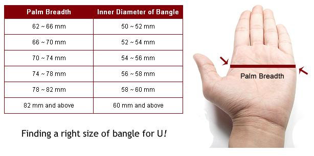 White Green Bangle กำไลหยกเจไดต์ Diameter/ เส้นผ่านศูนย์กลางด้านใน 63 mm.