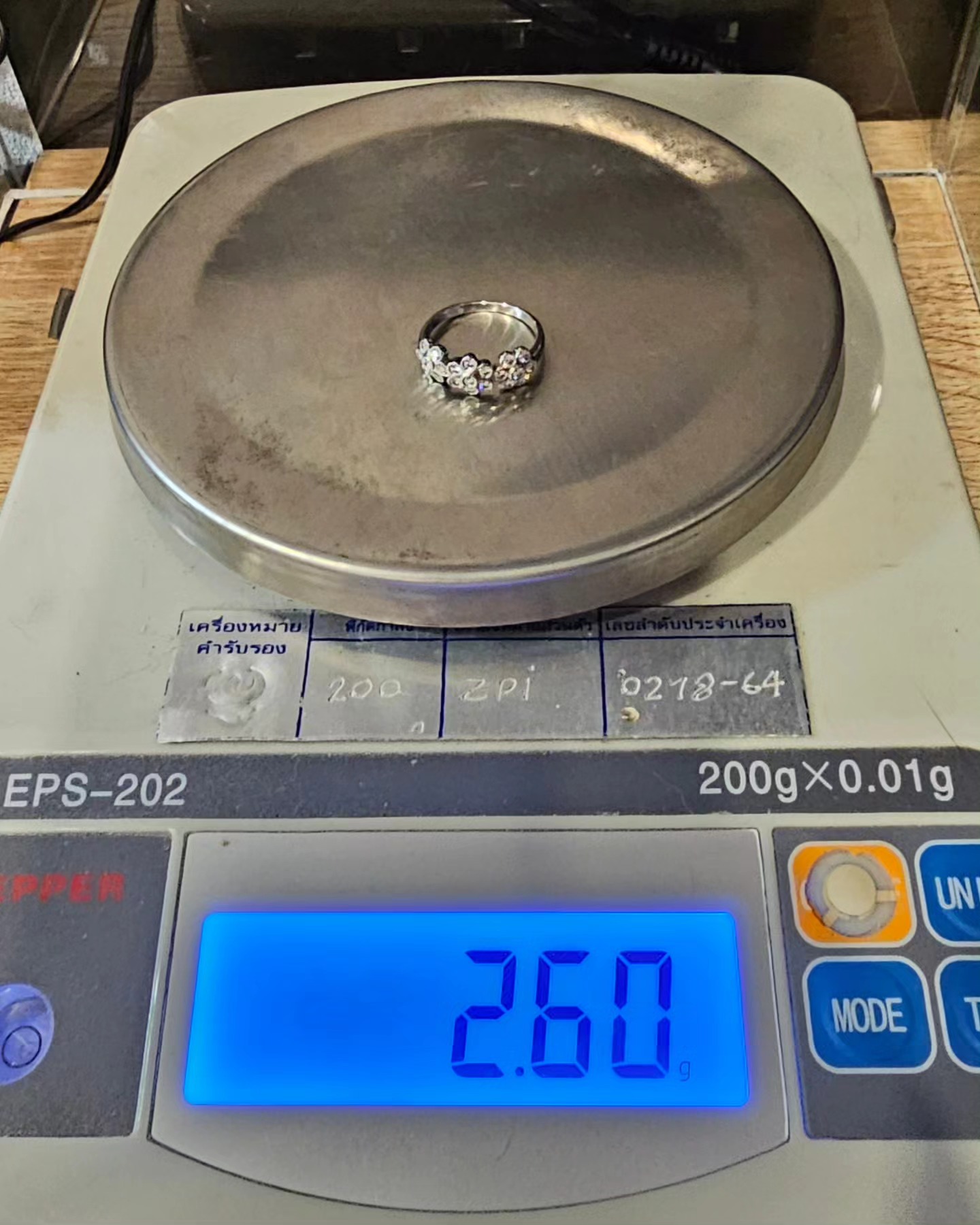 🚫ปิดการขาย(SoIdOut)🚫 แหวนทองคำขาว 18K Jubilee (รุ่นเก่าCodeหายไปแล้ว) เพชรเกสร 2 ตัง 21 เม็ด รวม 42 ตัง น้ำ 96(H) ความสะอาด vvs ไซส์ 52 น้ำหนัก 2.6 กรัม ราคา 10800.-(Net)